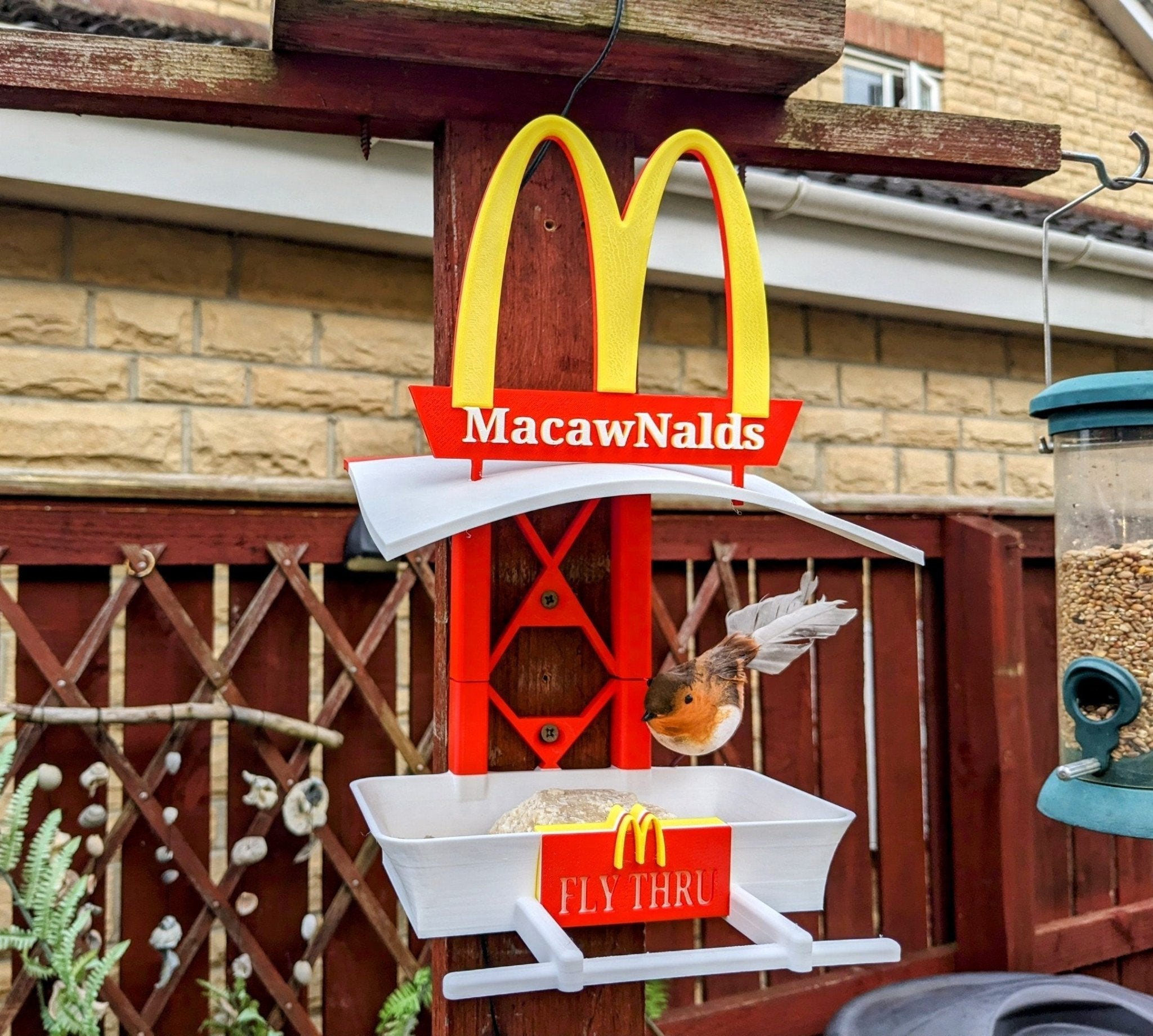 Chaddyverse MacawNalds Bird Feeding Station – Quirky Garden Decor