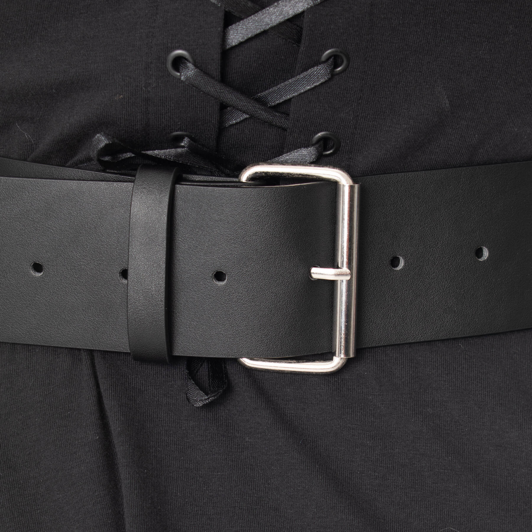 Heartless Moondusk Belt – Black Gothic Faux Leather Moon Chain Belt
