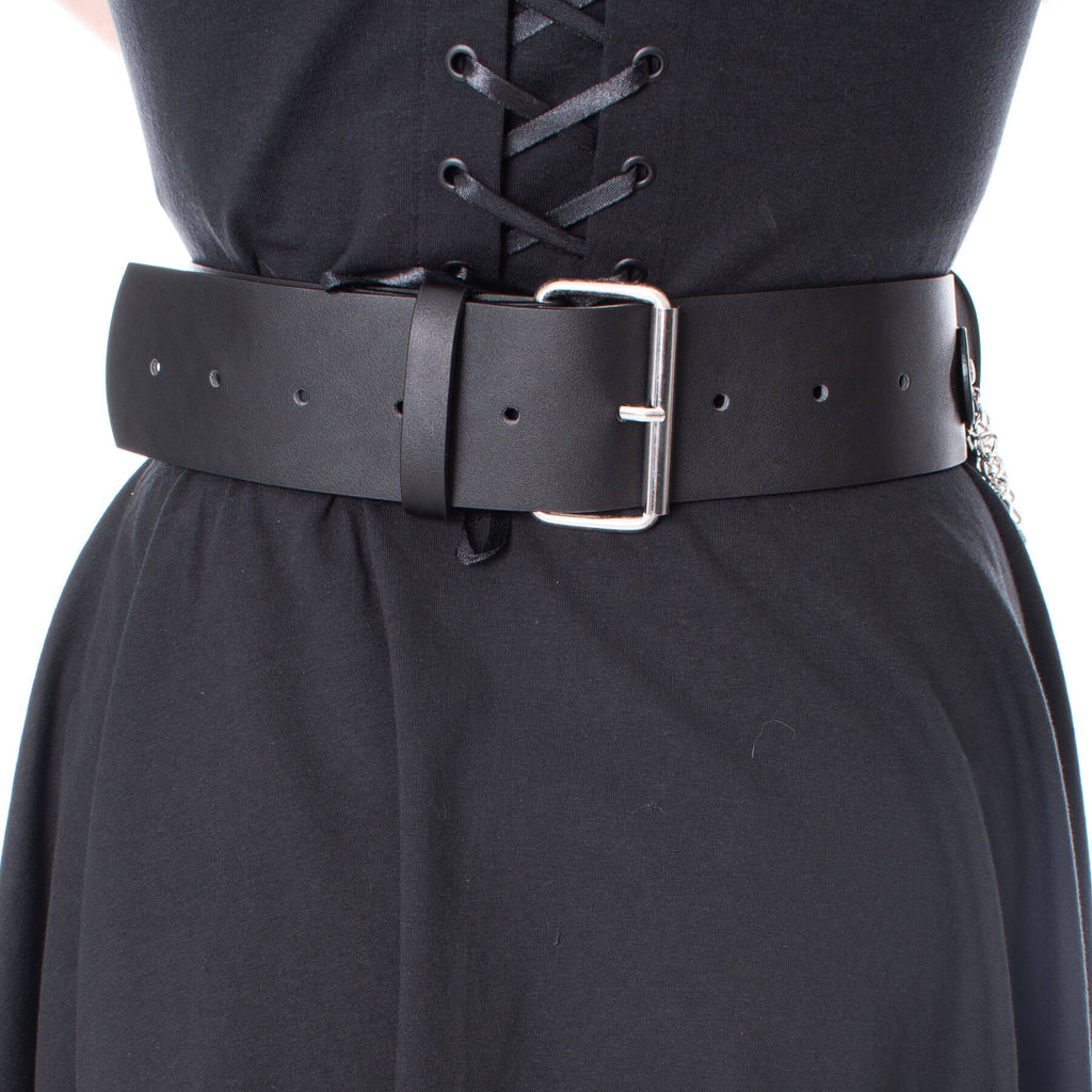 Heartless Moondusk Belt – Black Gothic Faux Leather Moon Chain Belt