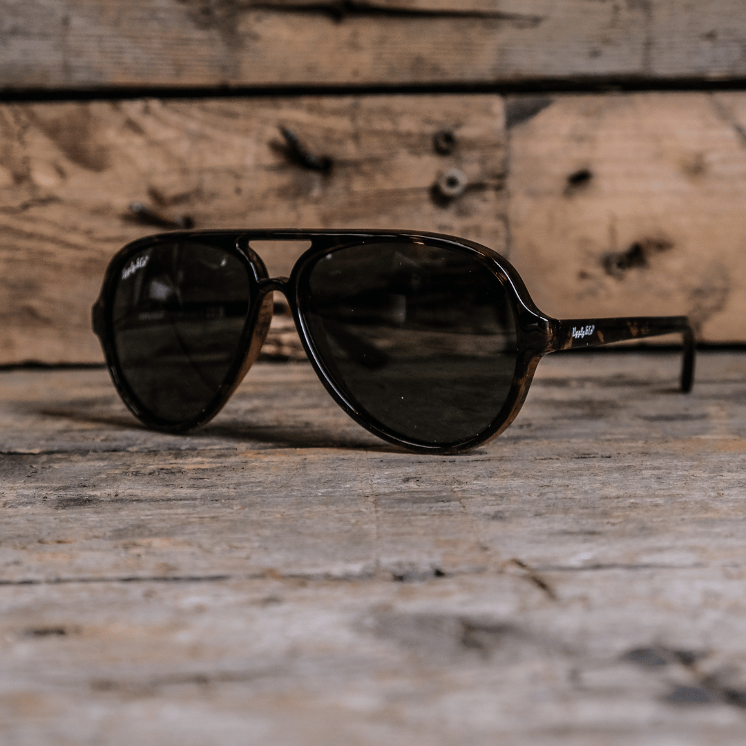 Uggly & Co Tortoise Pilot Sunglasses – Floating UV400 Polarized Shades