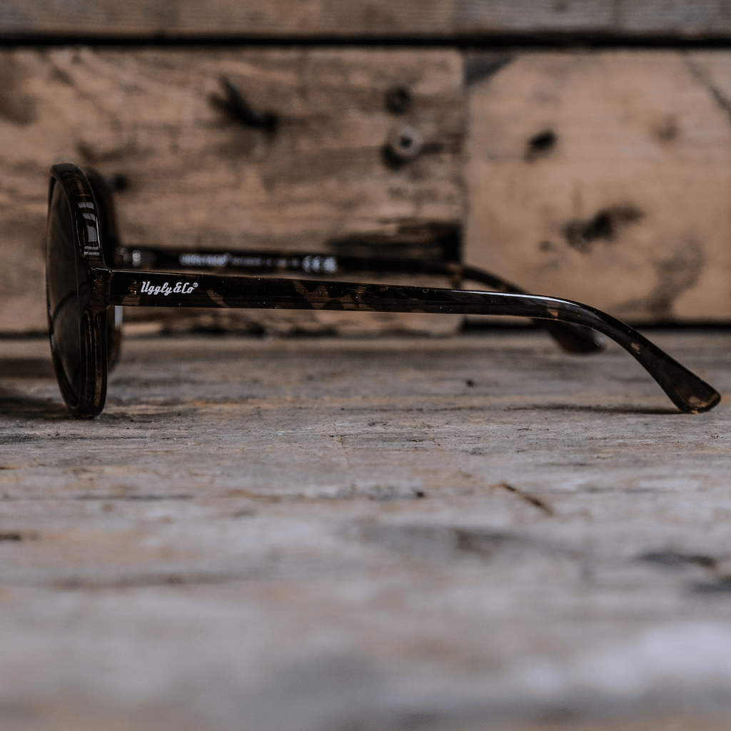 Uggly & Co Tortoise Pilot Sunglasses – Floating UV400 Polarized Shades