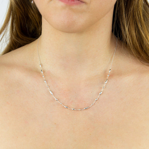 Gecko Jewellery Flower Bud Station Necklace – Sterling Silver 46cm