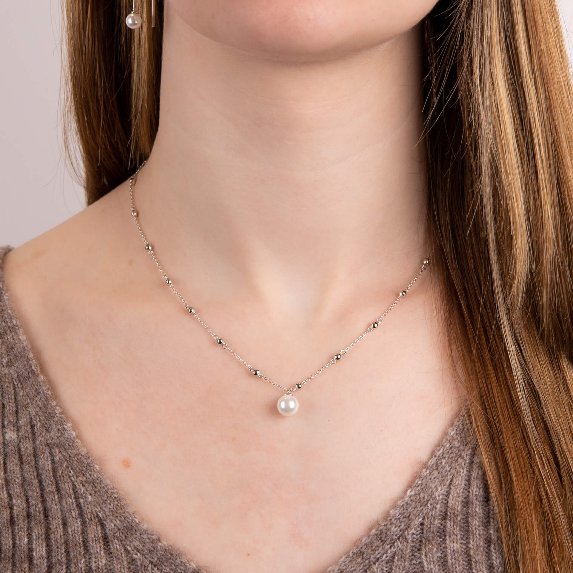 Gecko Jewellery Shell Pearl Station Necklace in Plated Sterling Silver