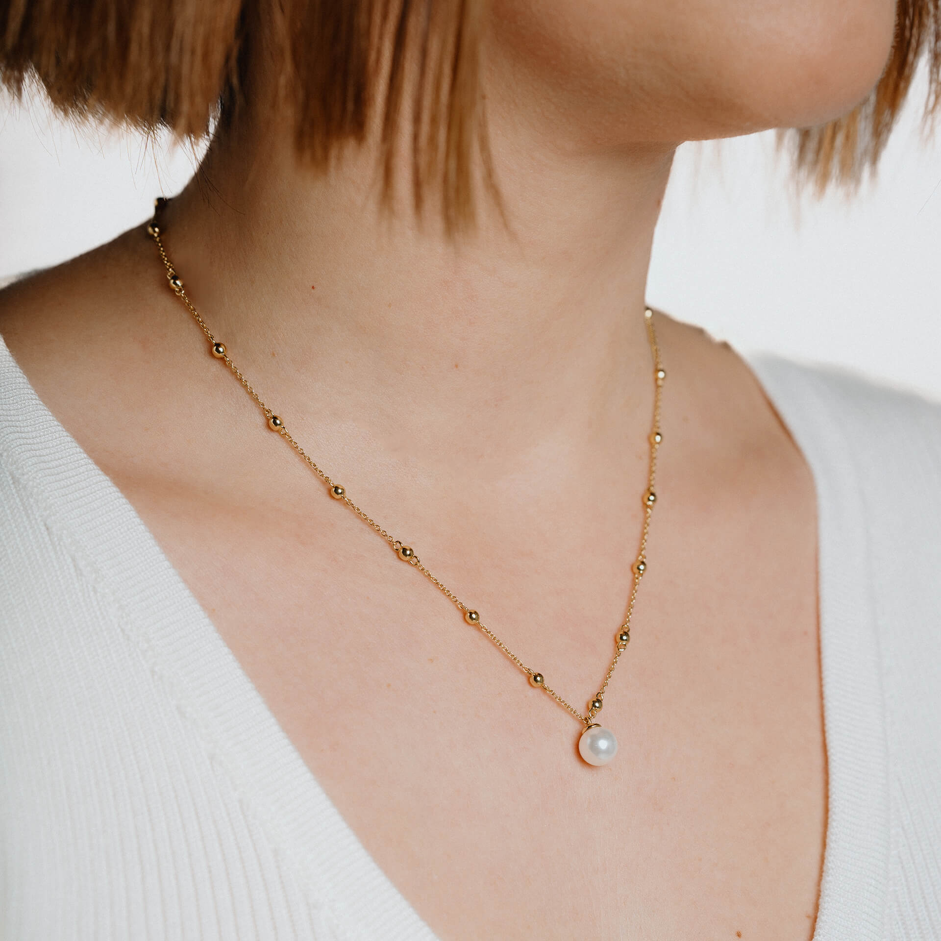 Gecko Jewellery Shell Pearl Station Necklace in Plated Sterling Silver