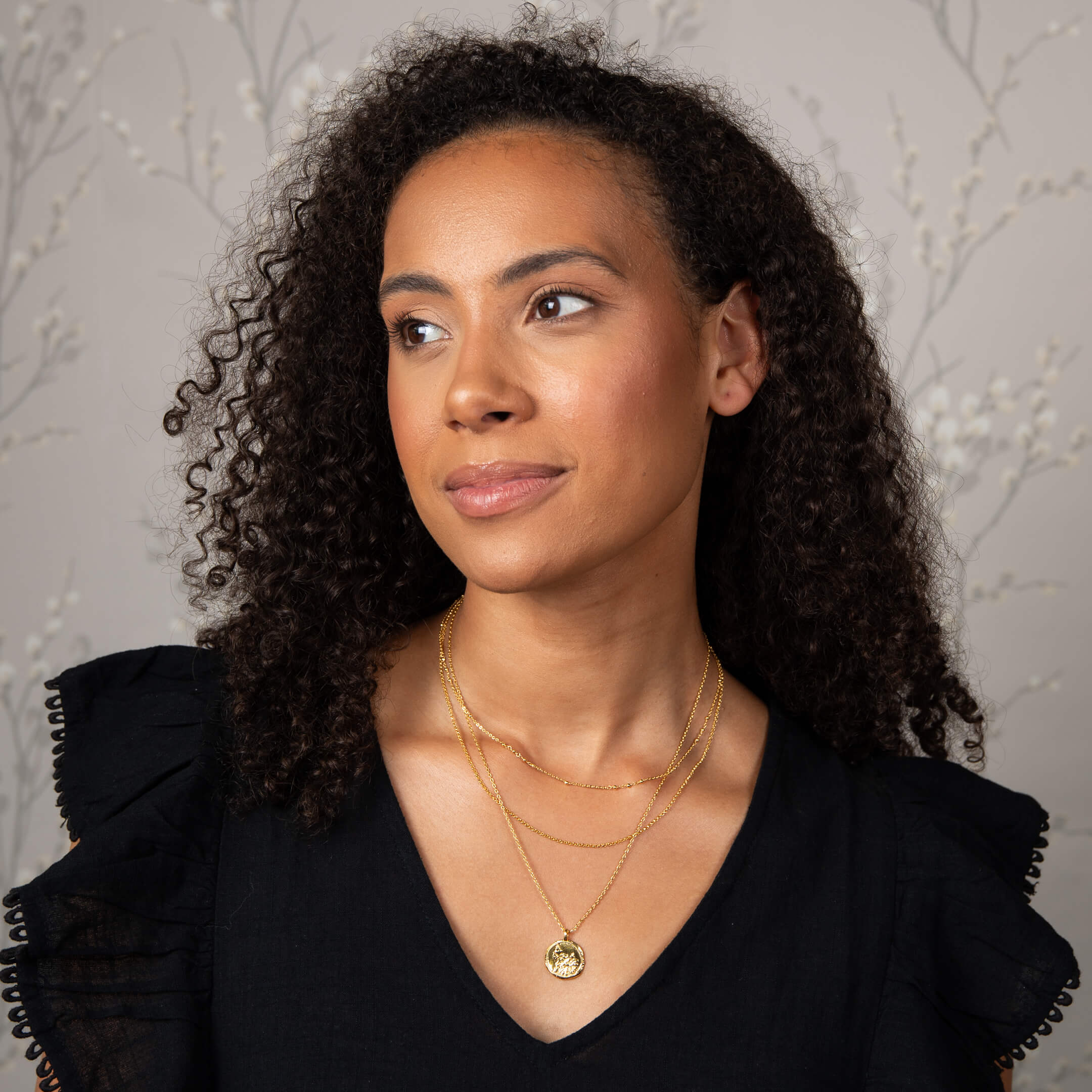 Gecko Jewellery Linaria Layered Necklace – Gold-Plated Brass Pendant