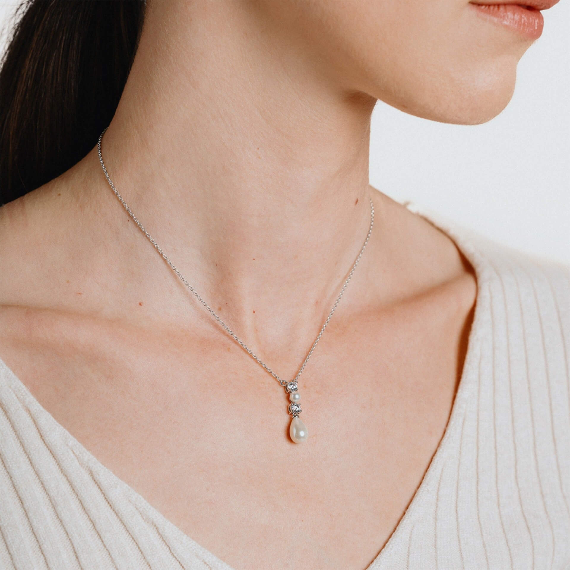 Diamonfire Shell Pearl and Zirconia Drop Necklace in Sterling Silver