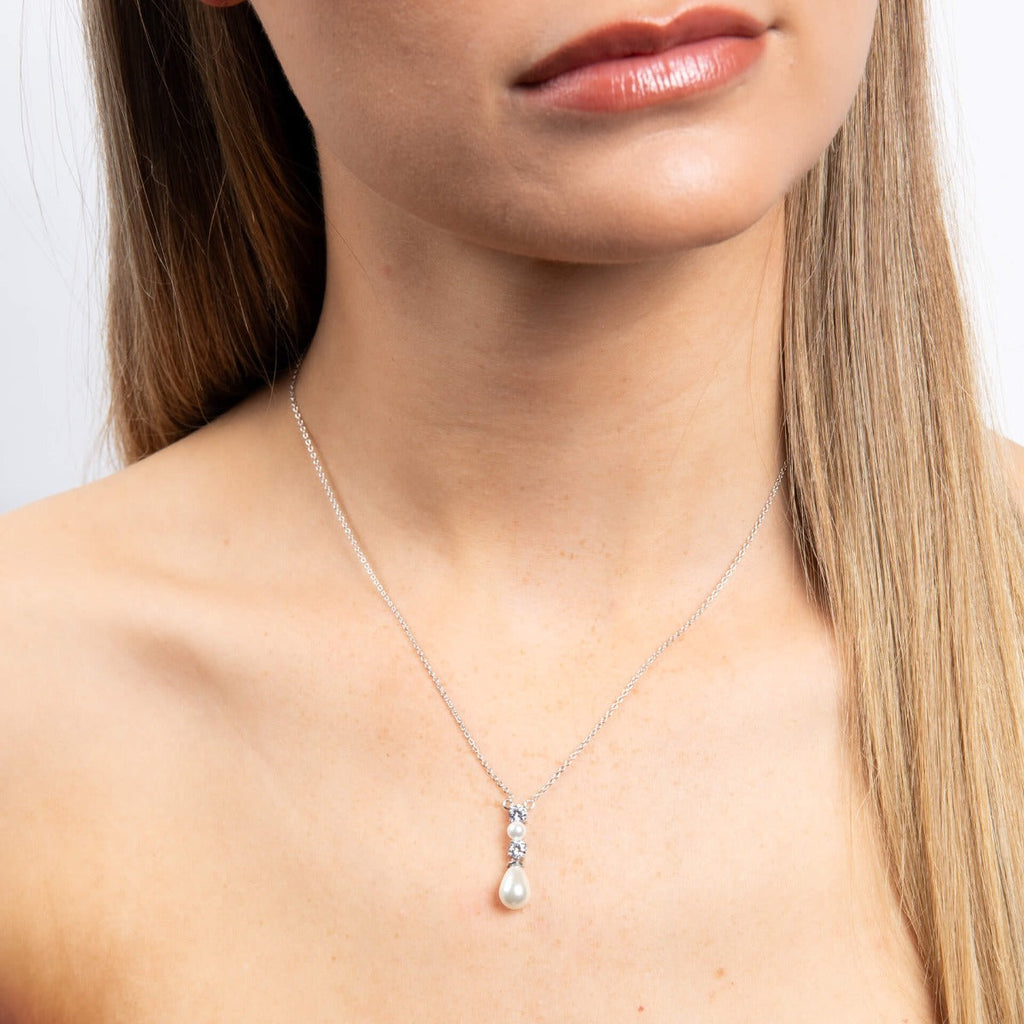 Diamonfire Shell Pearl and Zirconia Drop Necklace in Sterling Silver