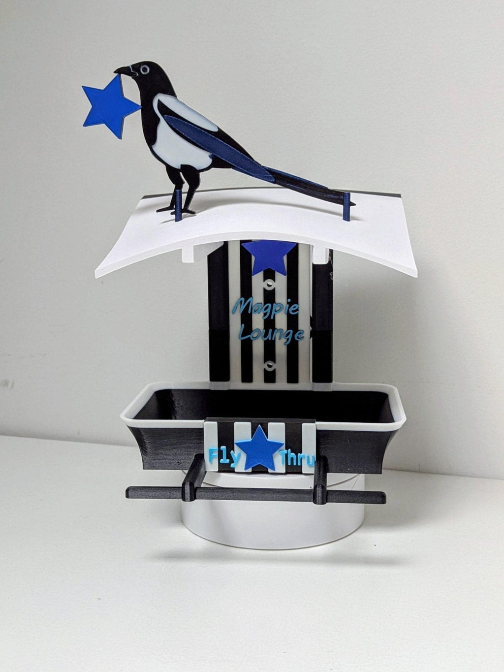 Newcastle United Garden Bird Feeder – NUFC Home Shirt Feeding Station