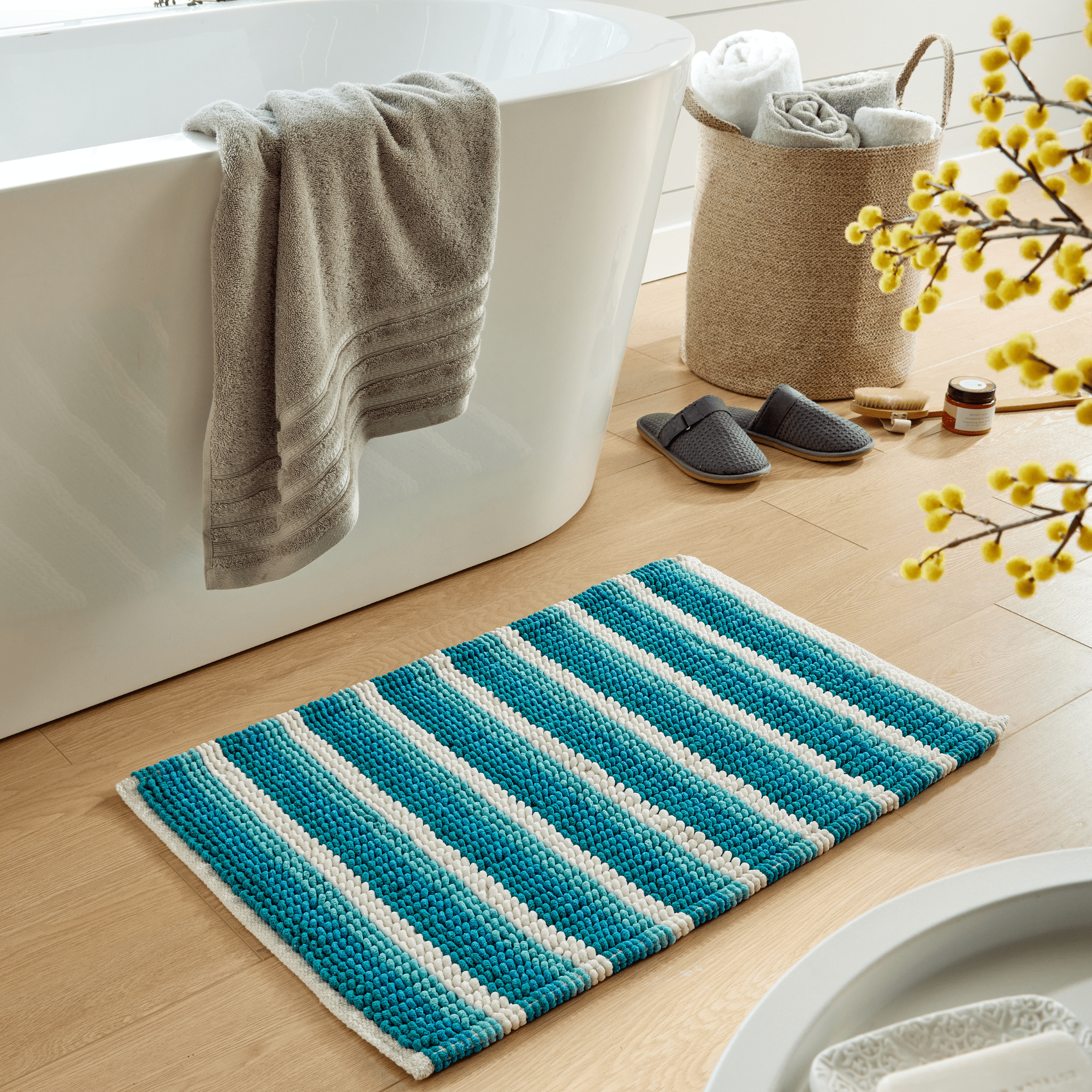 OLIVIA ROCCO Padstow Stripe Bathmat – Non-Slip Absorbent Rug, 50 x 80 cm