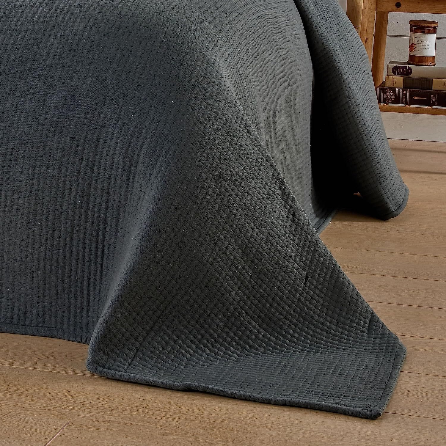 OLIVIA ROCCO Quilted Bedspread – 100% Sustainable Cotton Hotel Bedding