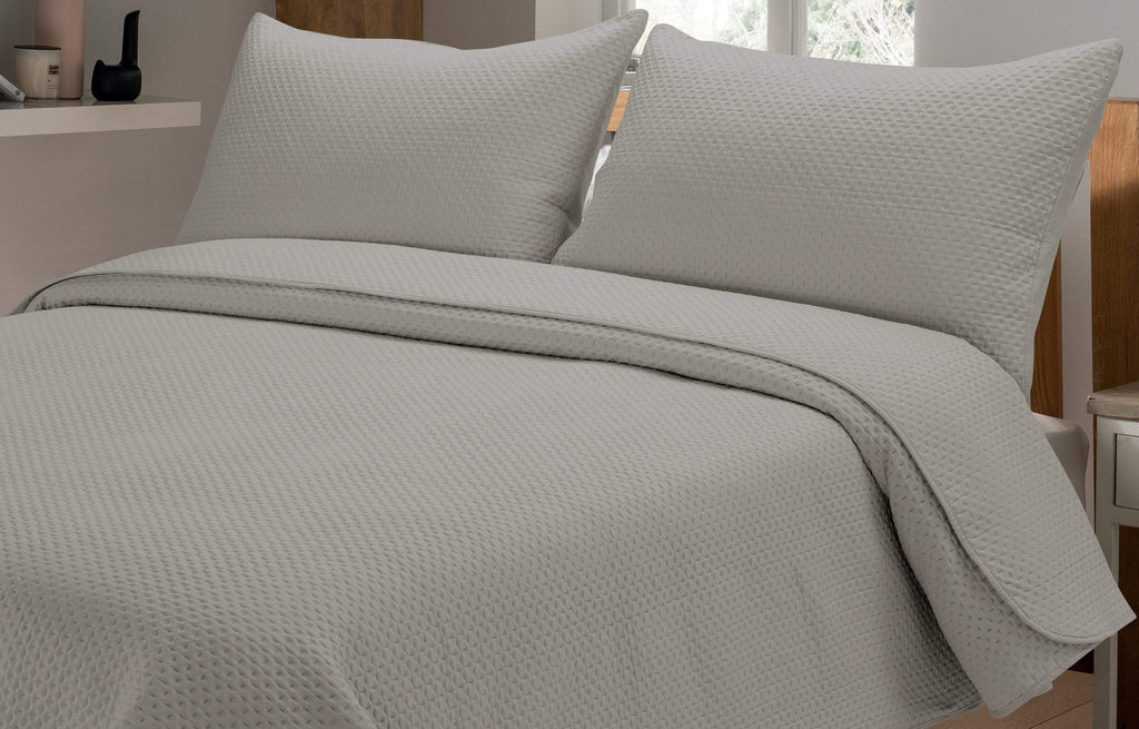 OLIVIA ROCCO Capri Luxury Embossed Bedspread Set with Quilted Throw