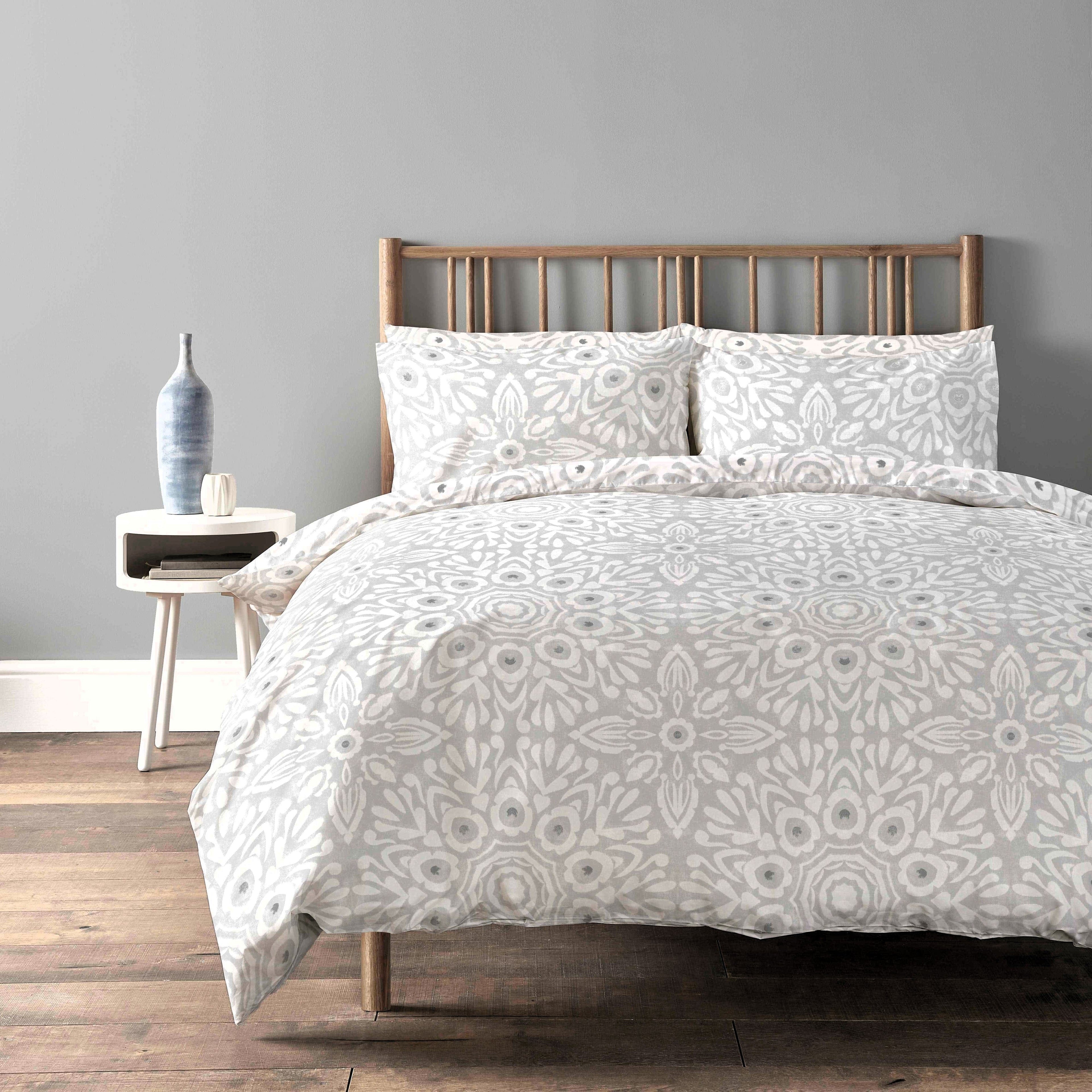 OLIVIA ROCCO Cotton Rich Duvet Set – Luxury Easycare Polycotton Bedding