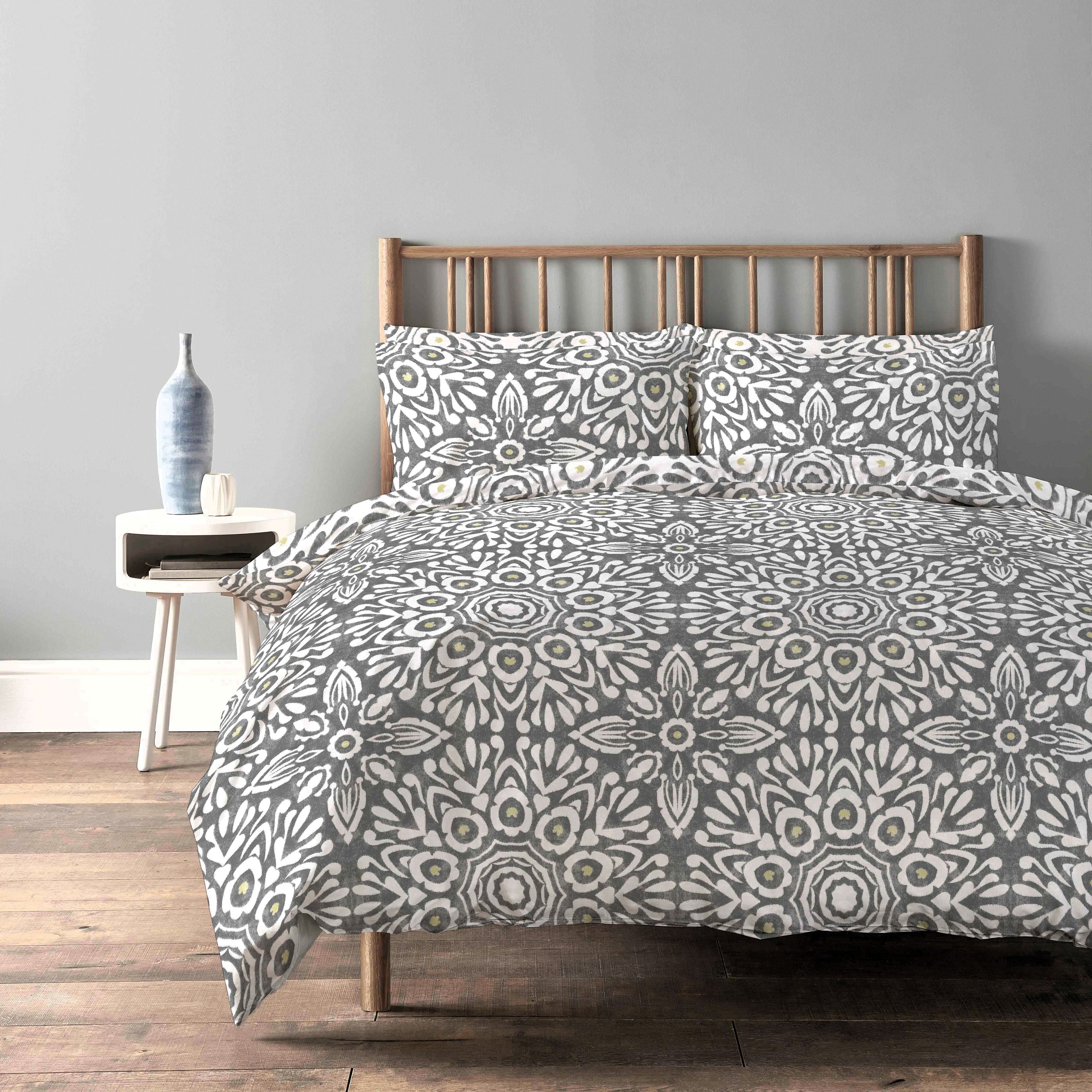 OLIVIA ROCCO Cotton Rich Duvet Set – Luxury Easycare Polycotton Bedding