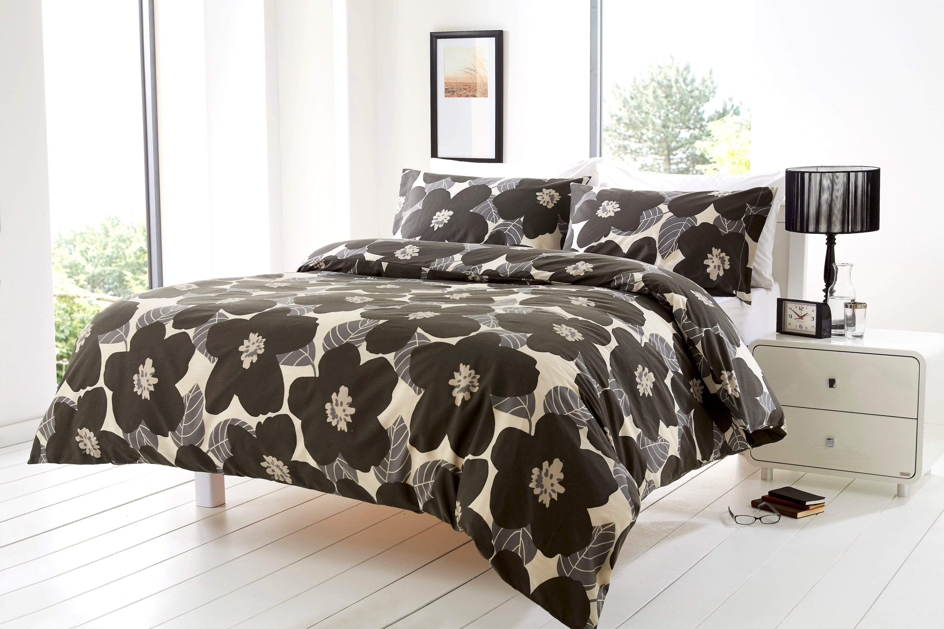 OLIVIA ROCCO Bloomsbury Floral Poppy King Size Cotton Rich Duvet Set
