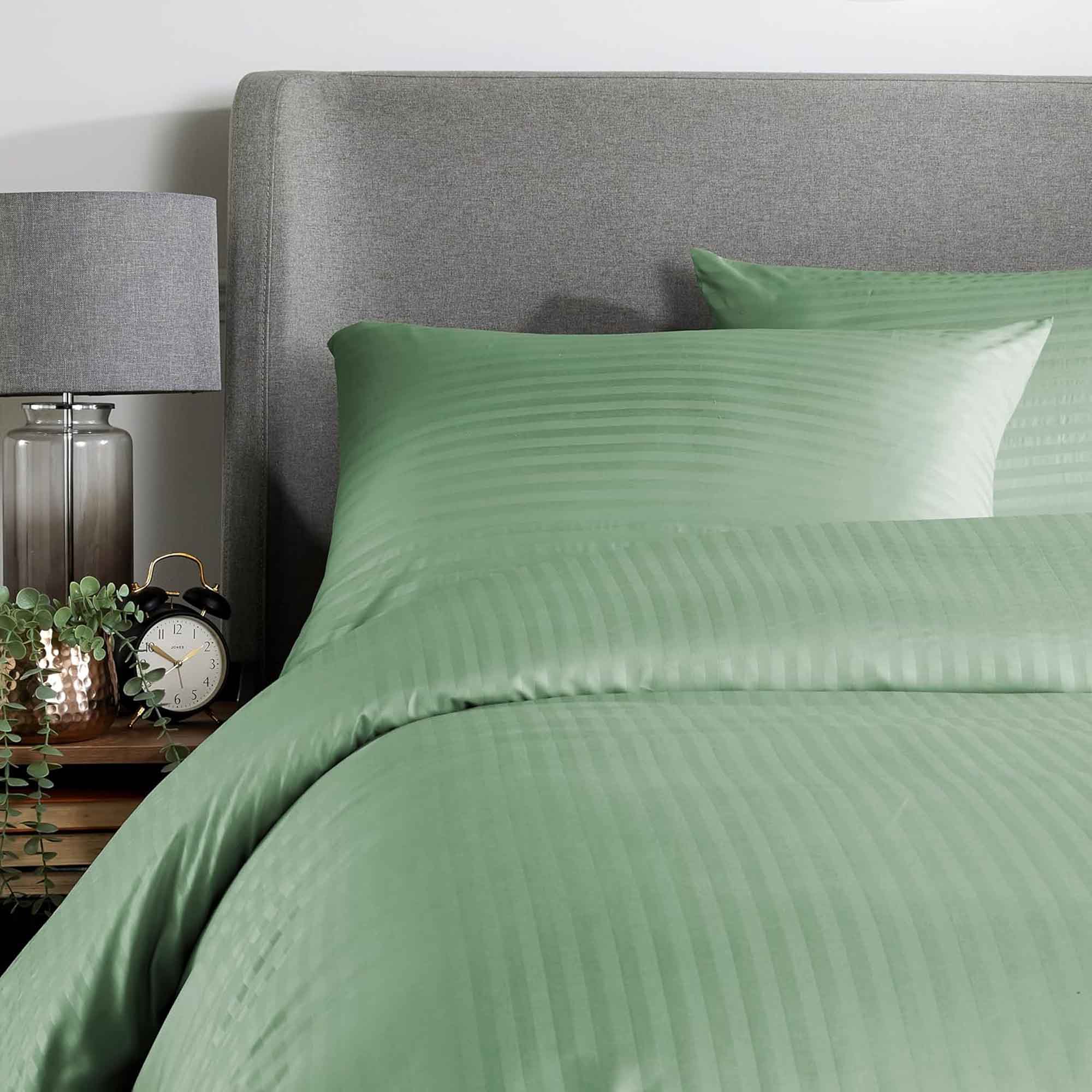 OLIVIA ROCCO Mayfair Satin Stripe Reversible Duvet Cover Set with Comforter