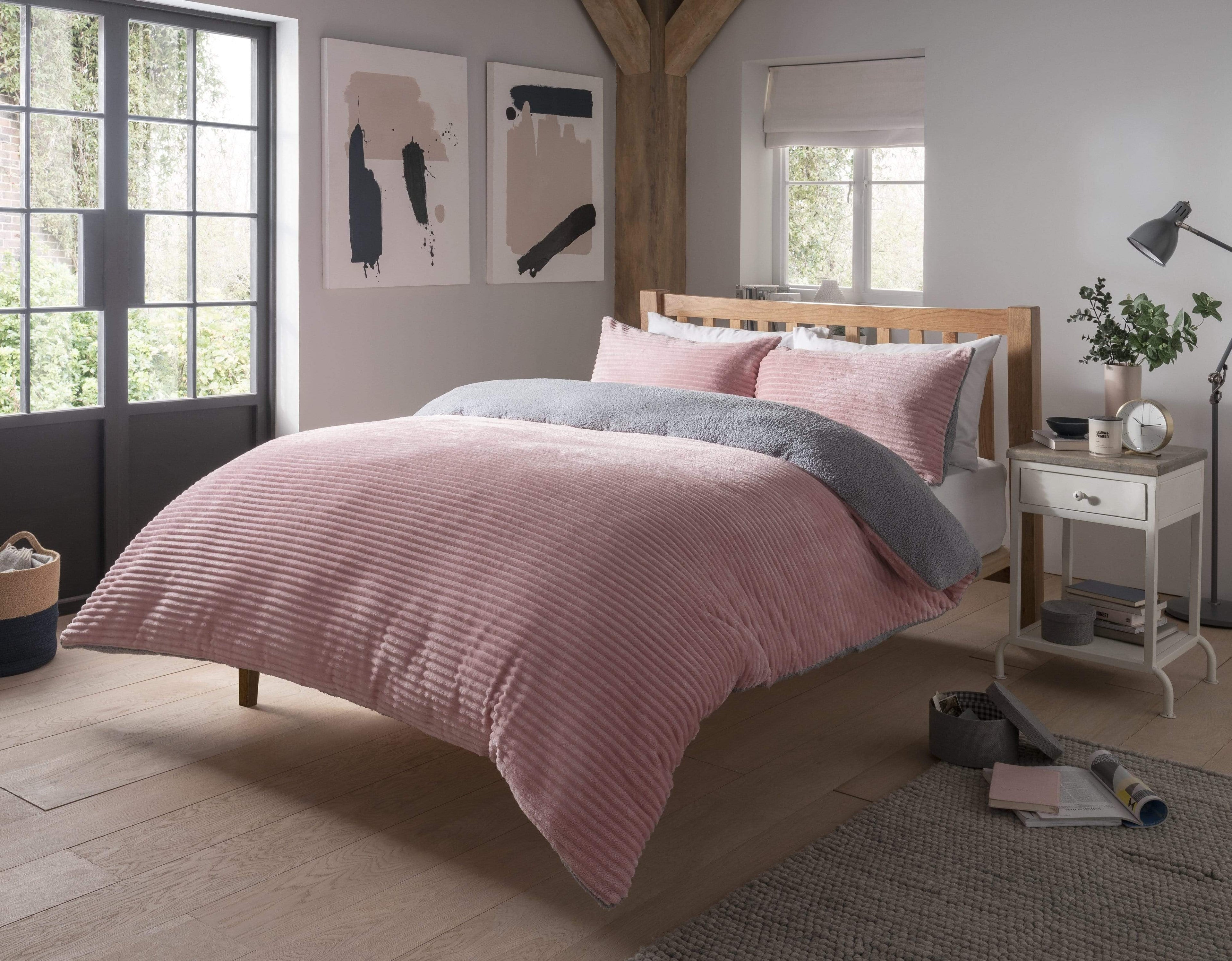 OLIVIA ROCCO Ribbed Fleece Reversible Teddy Duvet Set – Soft Winter Bedding