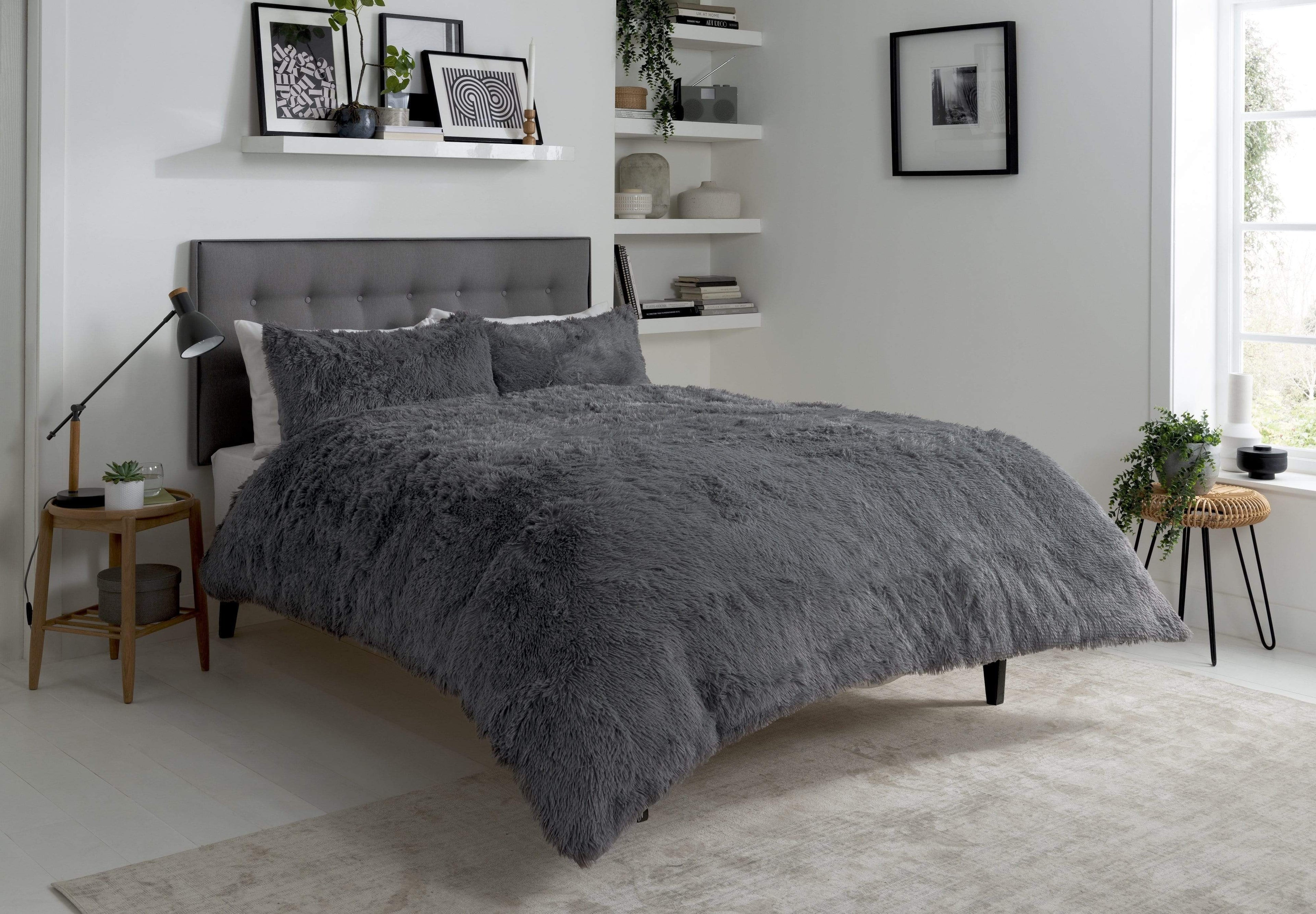 OLIVIA ROCCO Faux Fur Duvet Set – Extra Soft Long Pile Winter Bedding