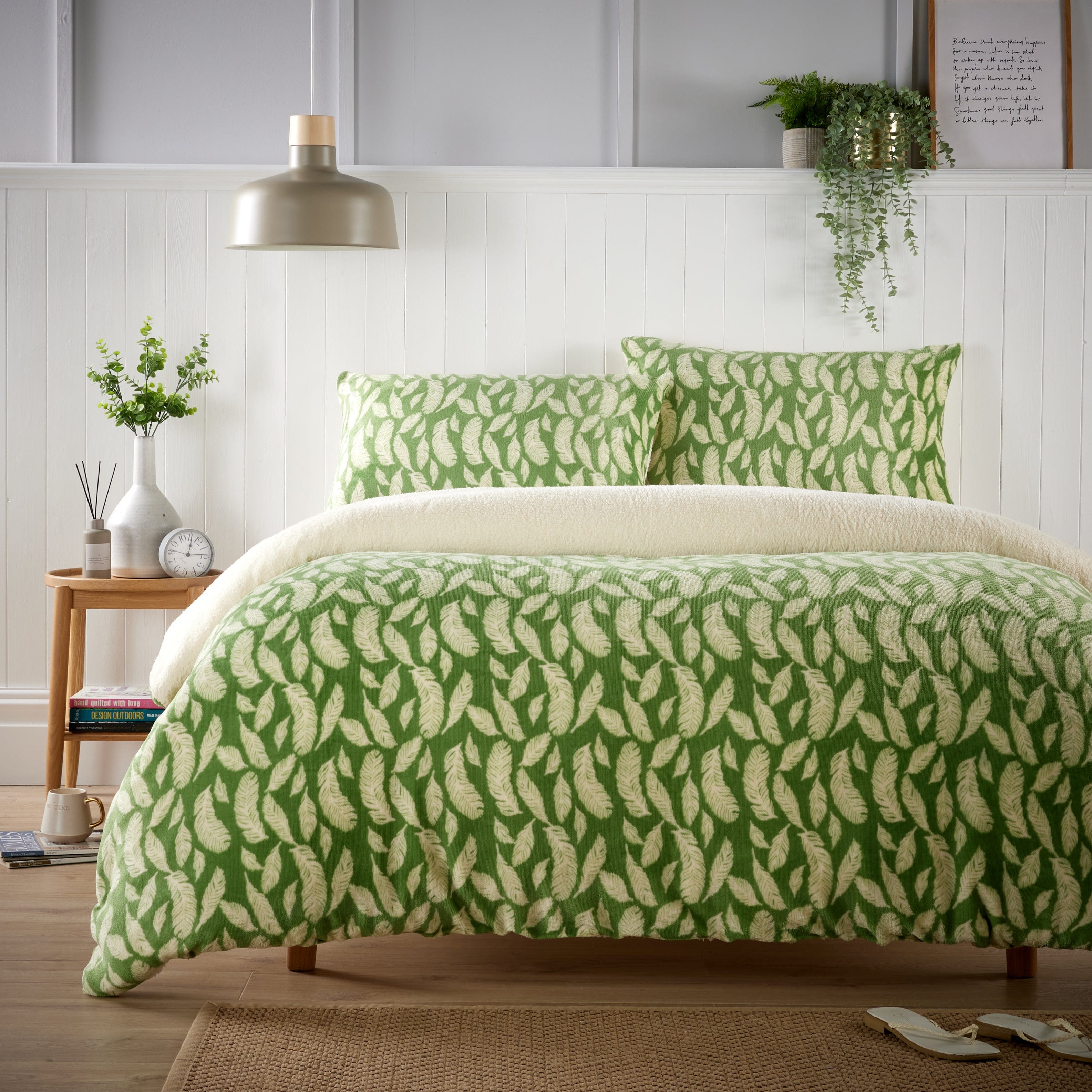 OLIVIA ROCCO Floral Teddy Duvet Set – Reversible Sherpa Fleece Bedding