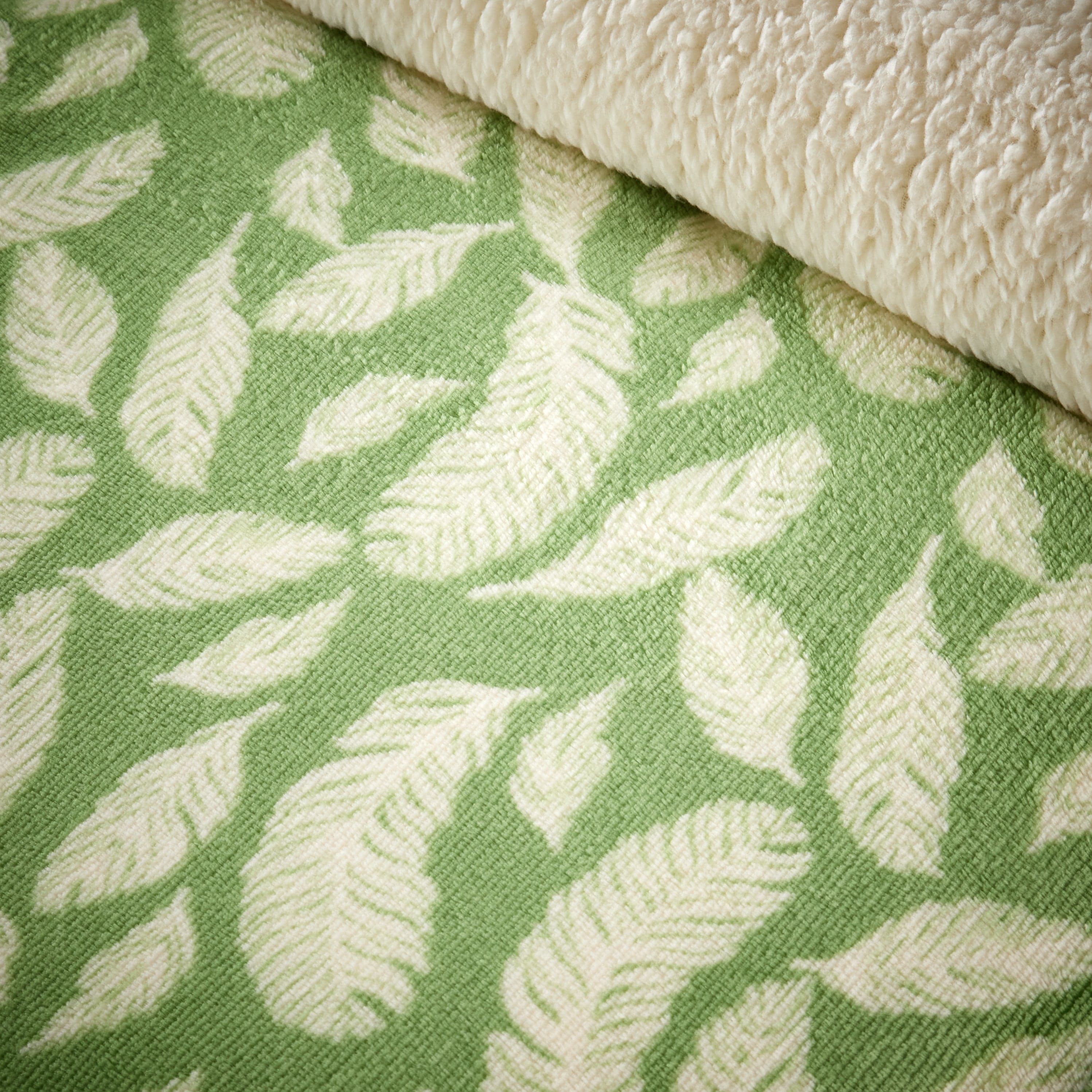 OLIVIA ROCCO Floral Teddy Duvet Set – Reversible Sherpa Fleece Bedding