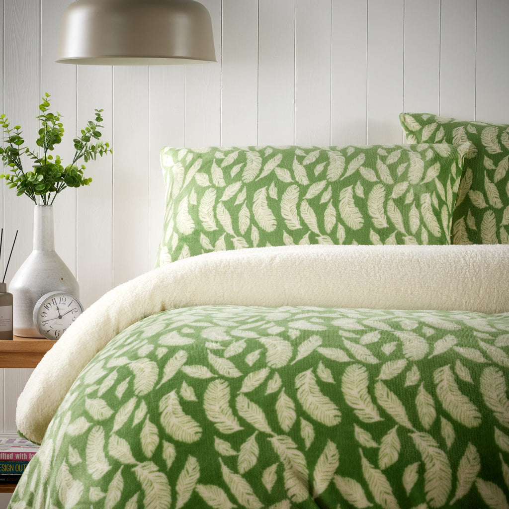 OLIVIA ROCCO Floral Teddy Duvet Set – Reversible Sherpa Fleece Bedding
