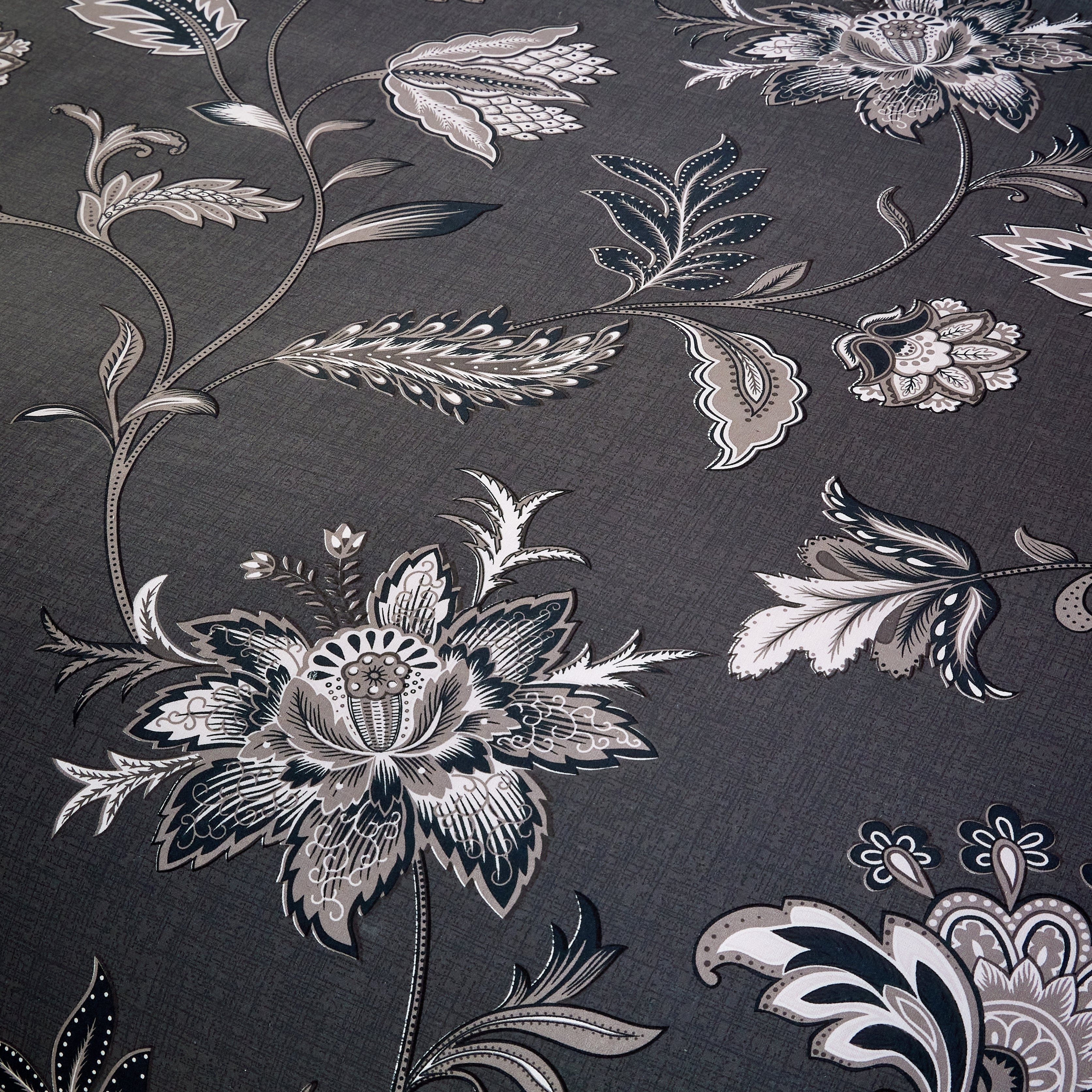 Olivia Rocco Shimla Duvet Cover Set – Reversible Easy Care Bedding