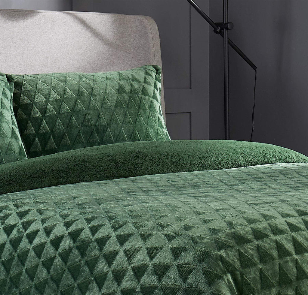 OLIVIA ROCCO Geometric Reversible Teddy Bear Faux Fur Duvet Cover Set