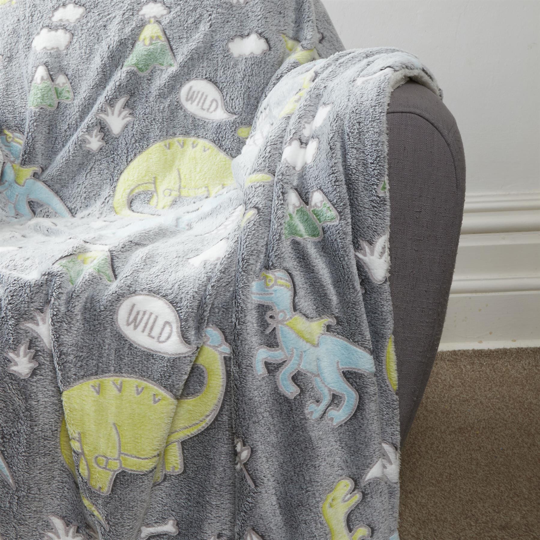 OLIVIA ROCCO Dinosaur Glow In The Dark Teddy Fleece Duvet Set with Cushion