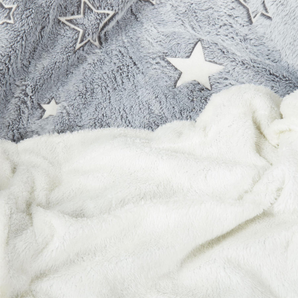 OLIVIA ROCCO Glow In The Dark Teddy Fleece Kids Duvet Set – Grey Stars