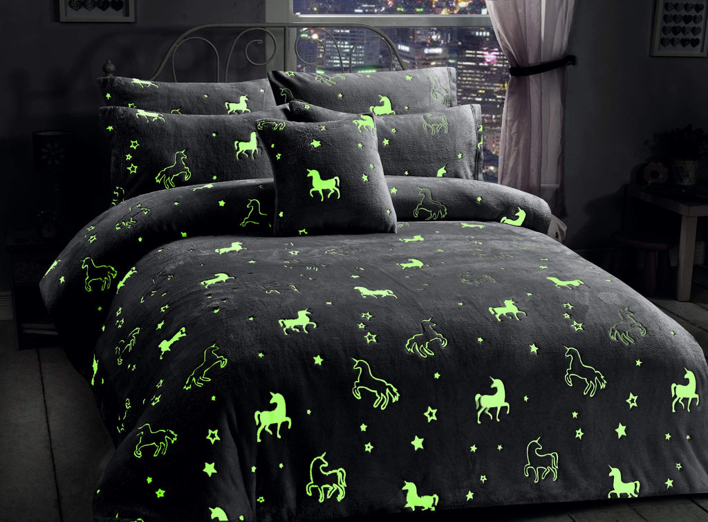 OLIVIA ROCCO Glow In The Dark Unicorn Teddy Fleece Duvet Set – Pink