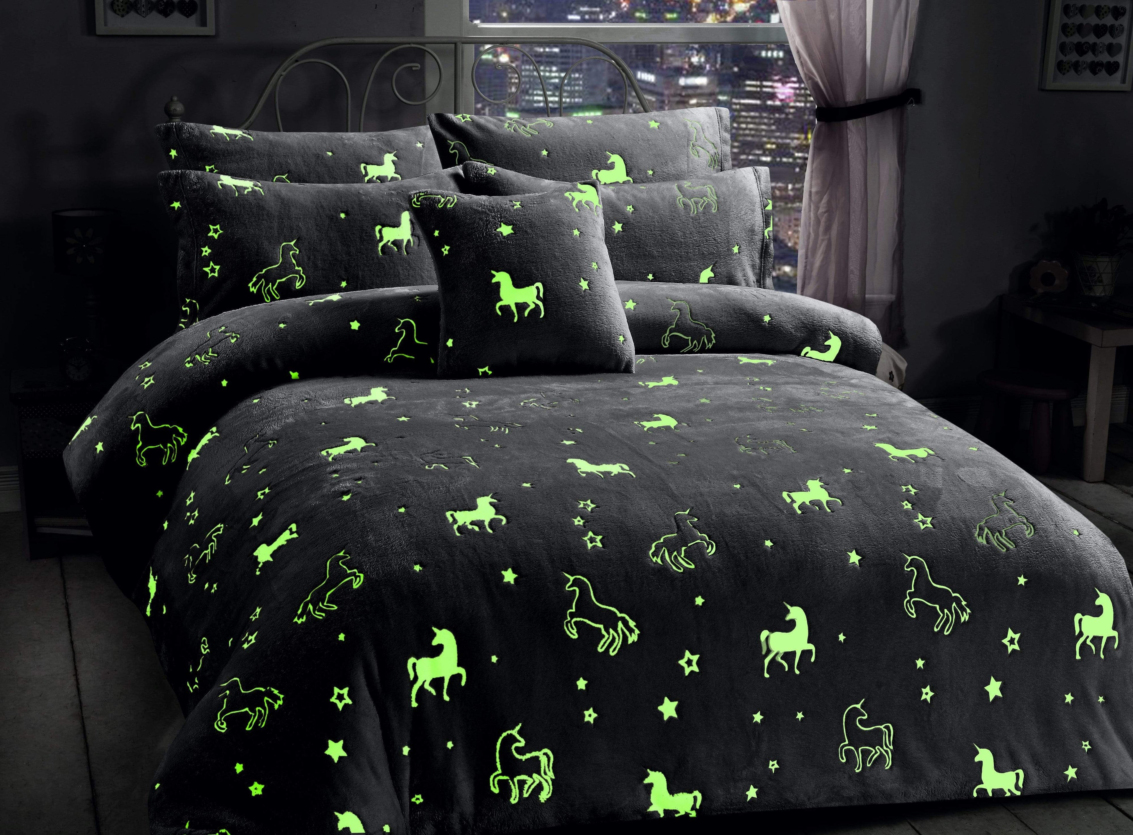OLIVIA ROCCO Glow In The Dark Unicorn Teddy Fleece Duvet Set – Pink