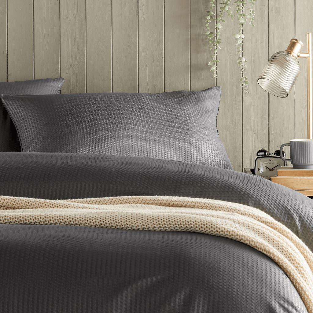 OLIVIA ROCCO Monaco Seersucker Duvet Cover Set – Grey & White Bedding