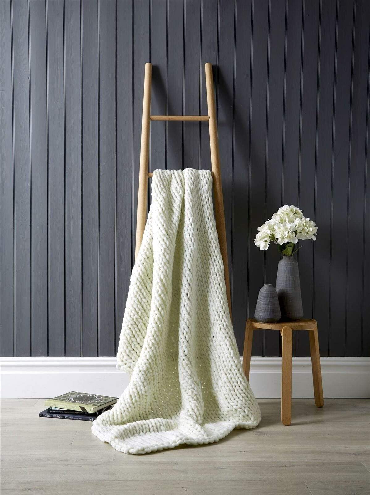OLIVIA ROCCO Chunky Cable Knit Throw – Oversized Soft Fleece Blanket