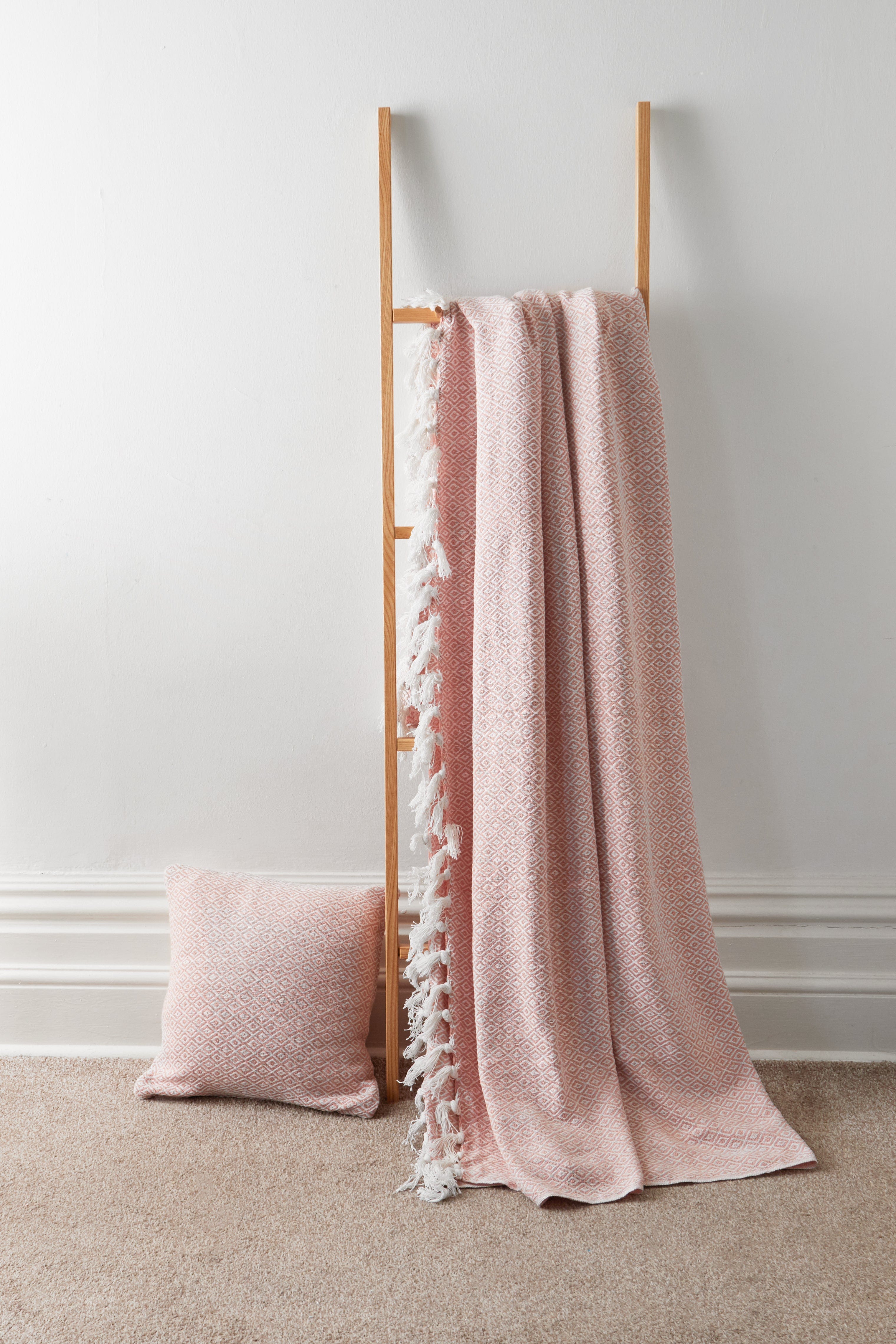 OLIVIA ROCCO Pure Cotton Throw Blanket – Handwoven Geometric Bedspread