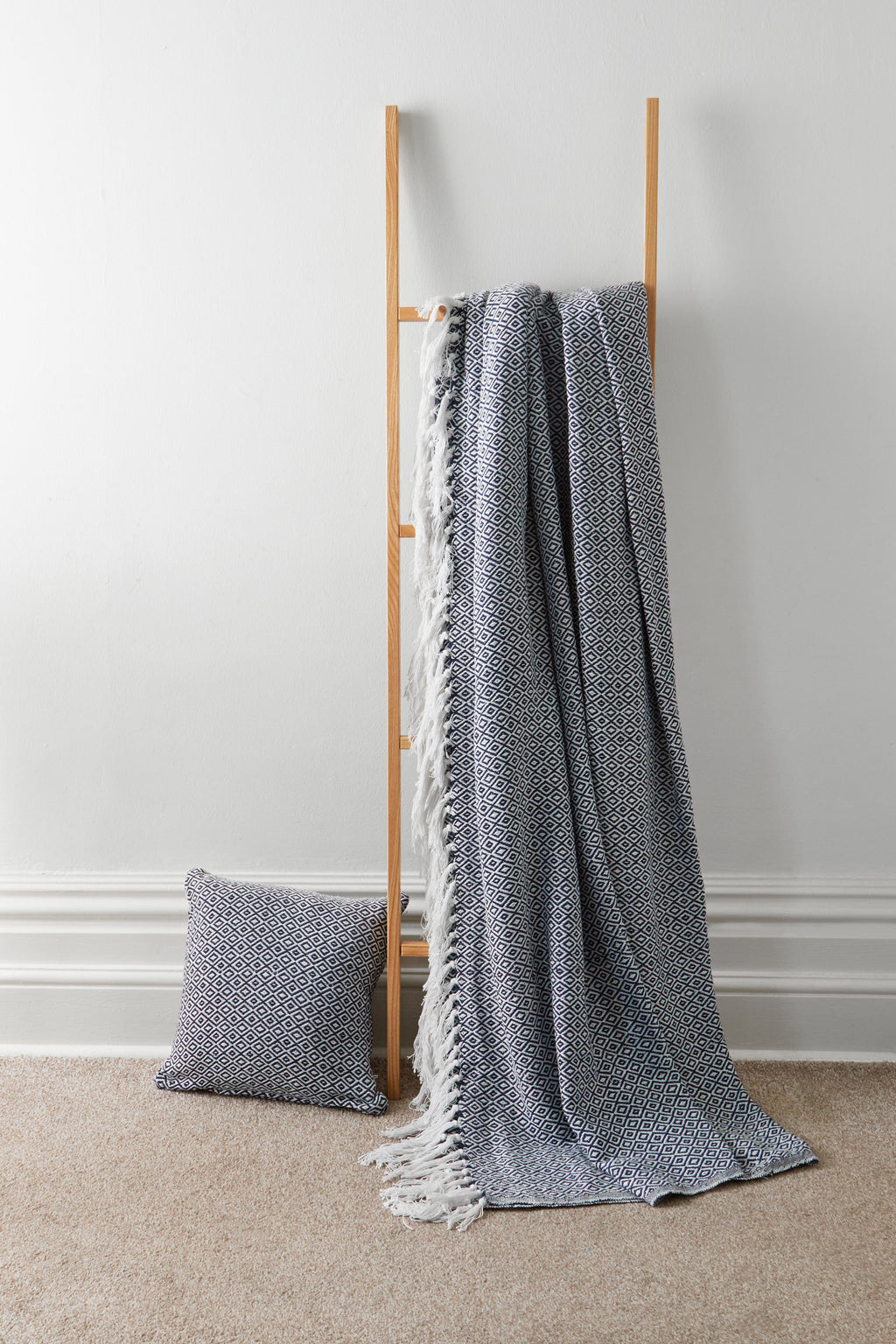 OLIVIA ROCCO Pure Cotton Throw Blanket – Handwoven Geometric Bedspread