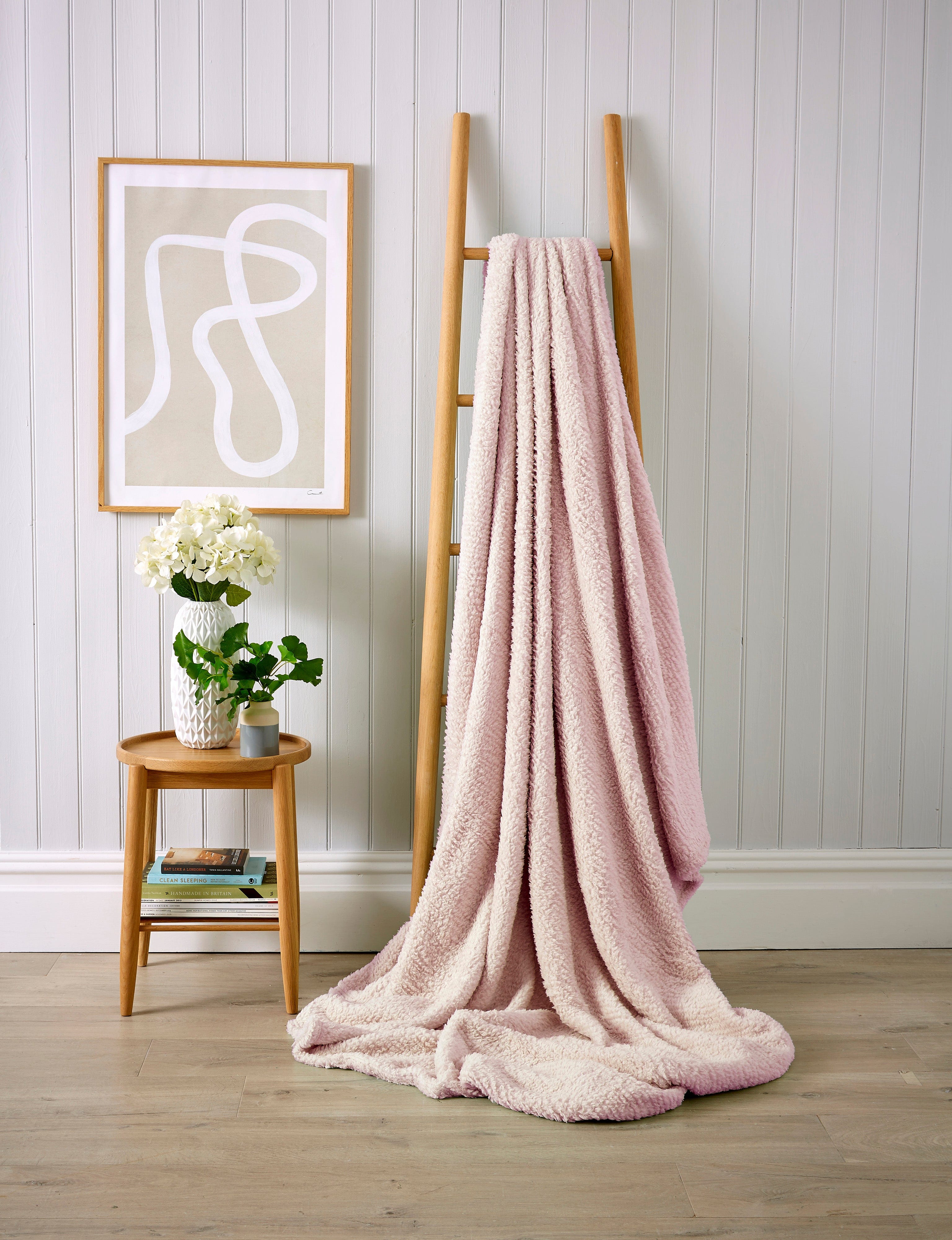OLIVIA ROCCO Teddy Throw Blanket – Super Soft Faux Fur Fleece for Bed & Sofa