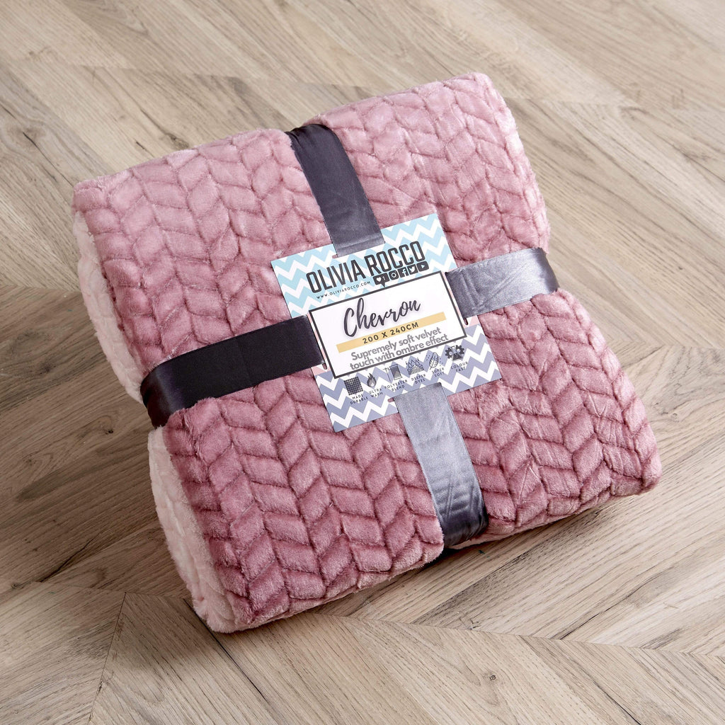 OLIVIA ROCCO Chevron Ombre Fleece Throw Blanket – Soft Oversized Chunky