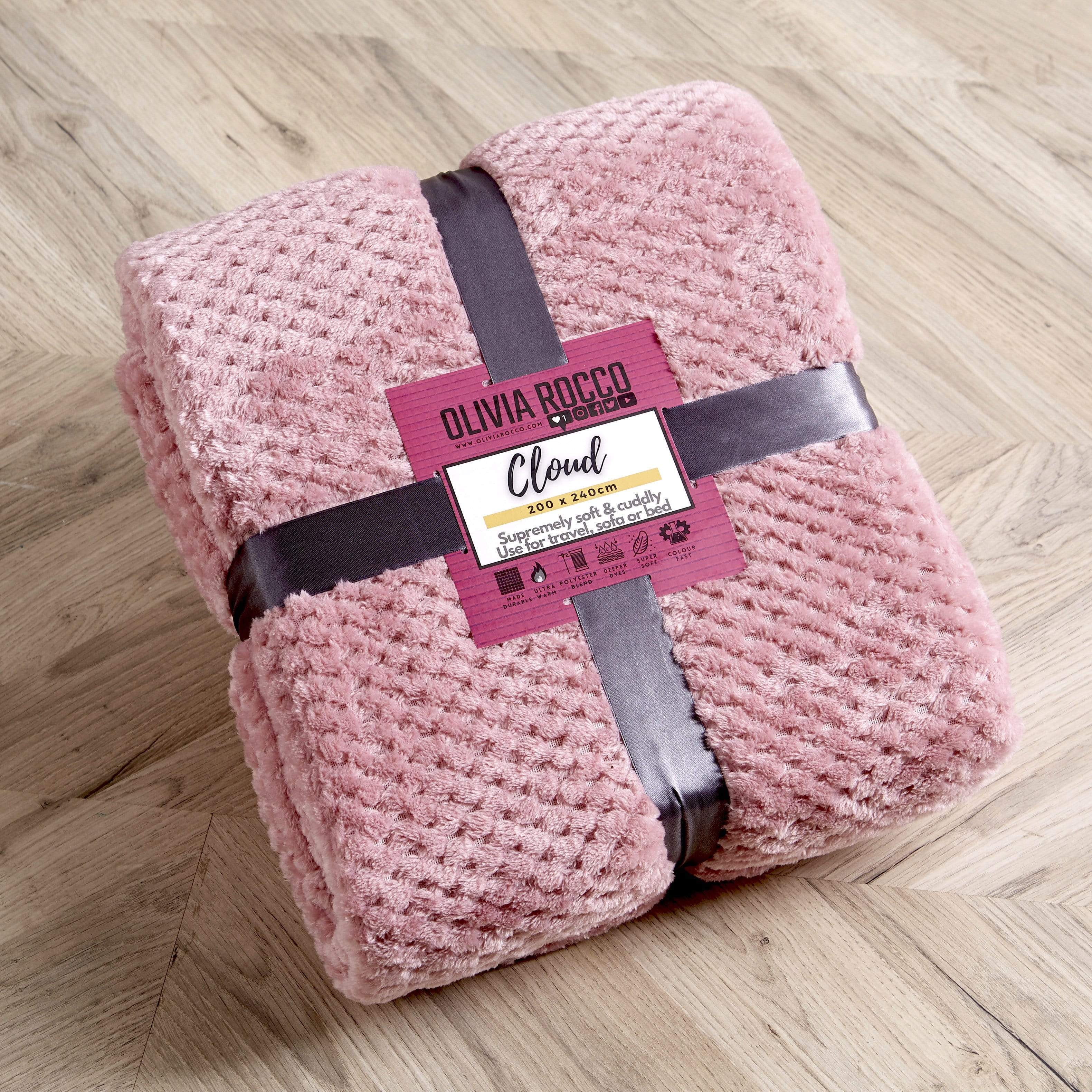 OLIVIA ROCCO Cloud Honeycomb Throw – Oversized Soft Fleece Blanket