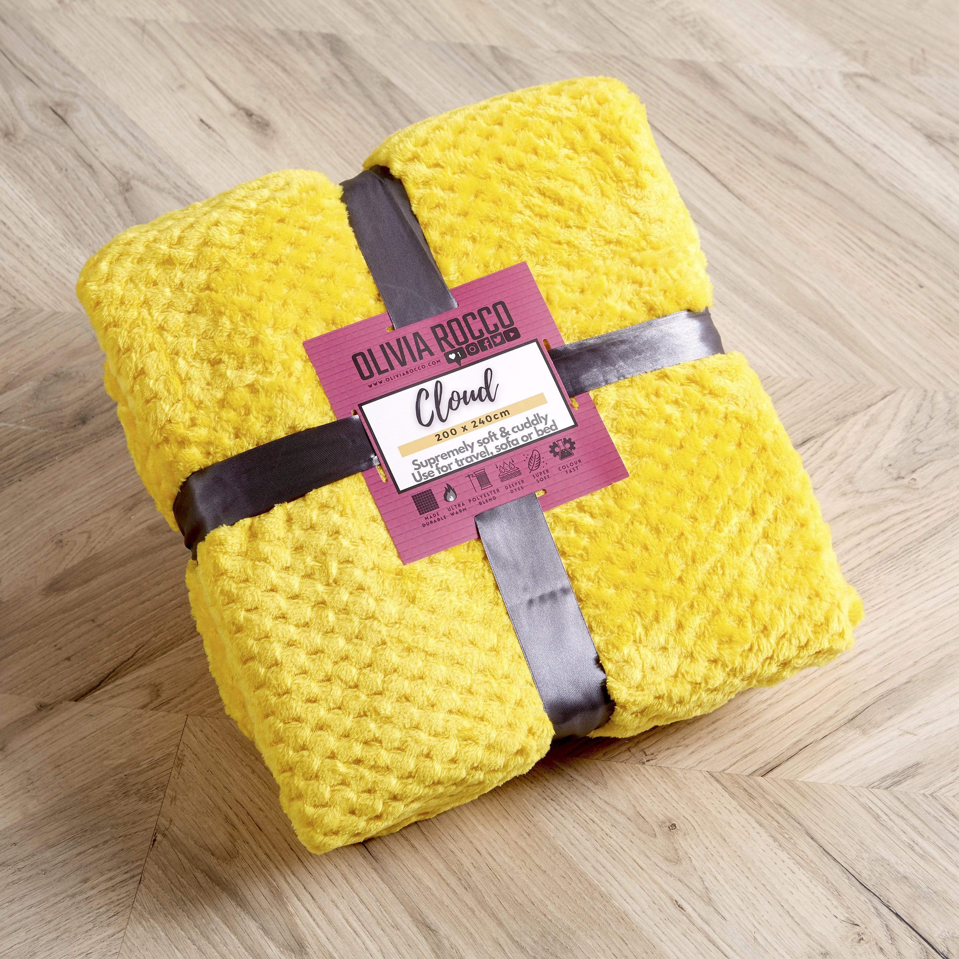 OLIVIA ROCCO Cloud Honeycomb Throw – Oversized Soft Fleece Blanket
