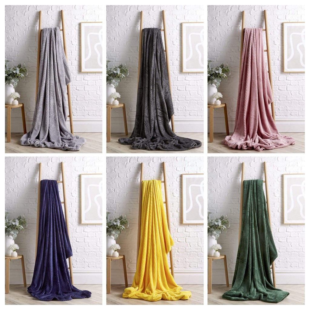 OLIVIA ROCCO Cloud Honeycomb Throw – Oversized Soft Fleece Blanket