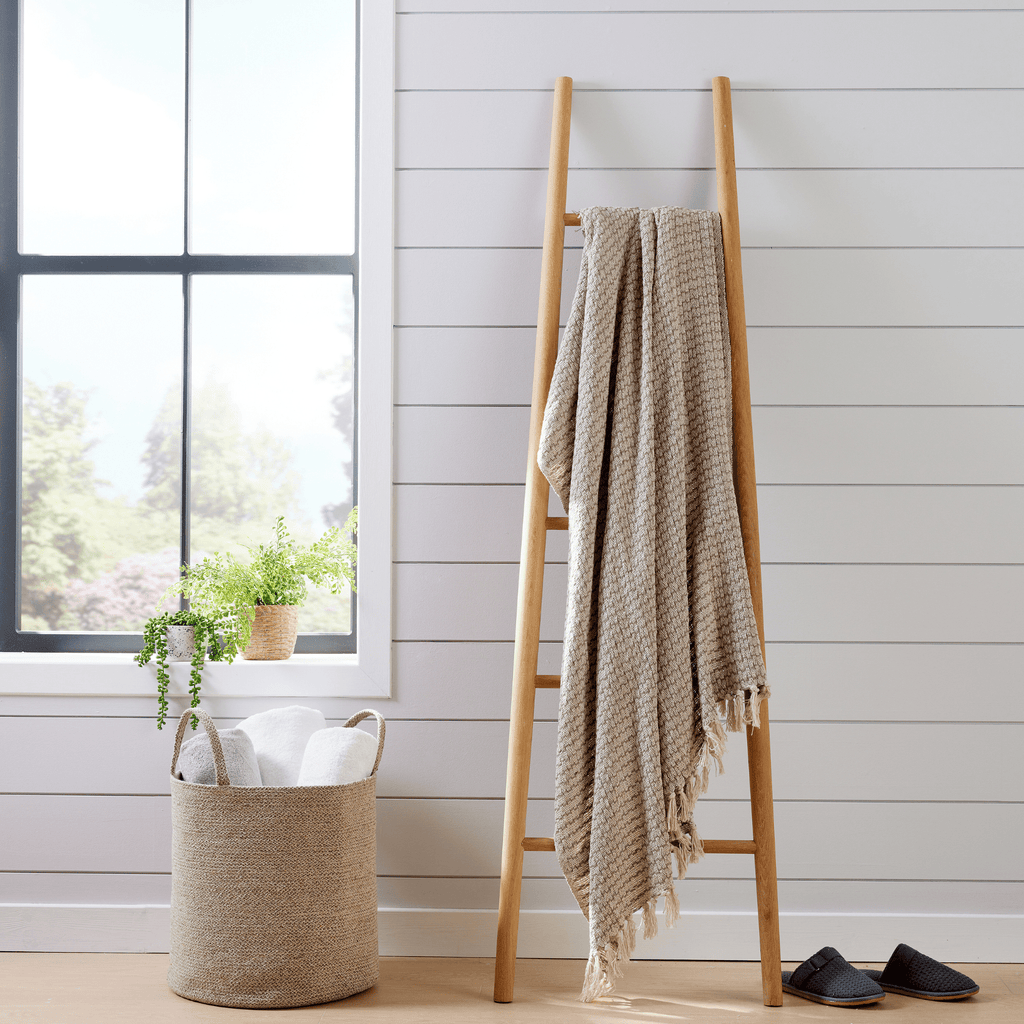 OLIVIA ROCCO Recycled Cotton Throw – Soft Lightweight Tassel Blanket