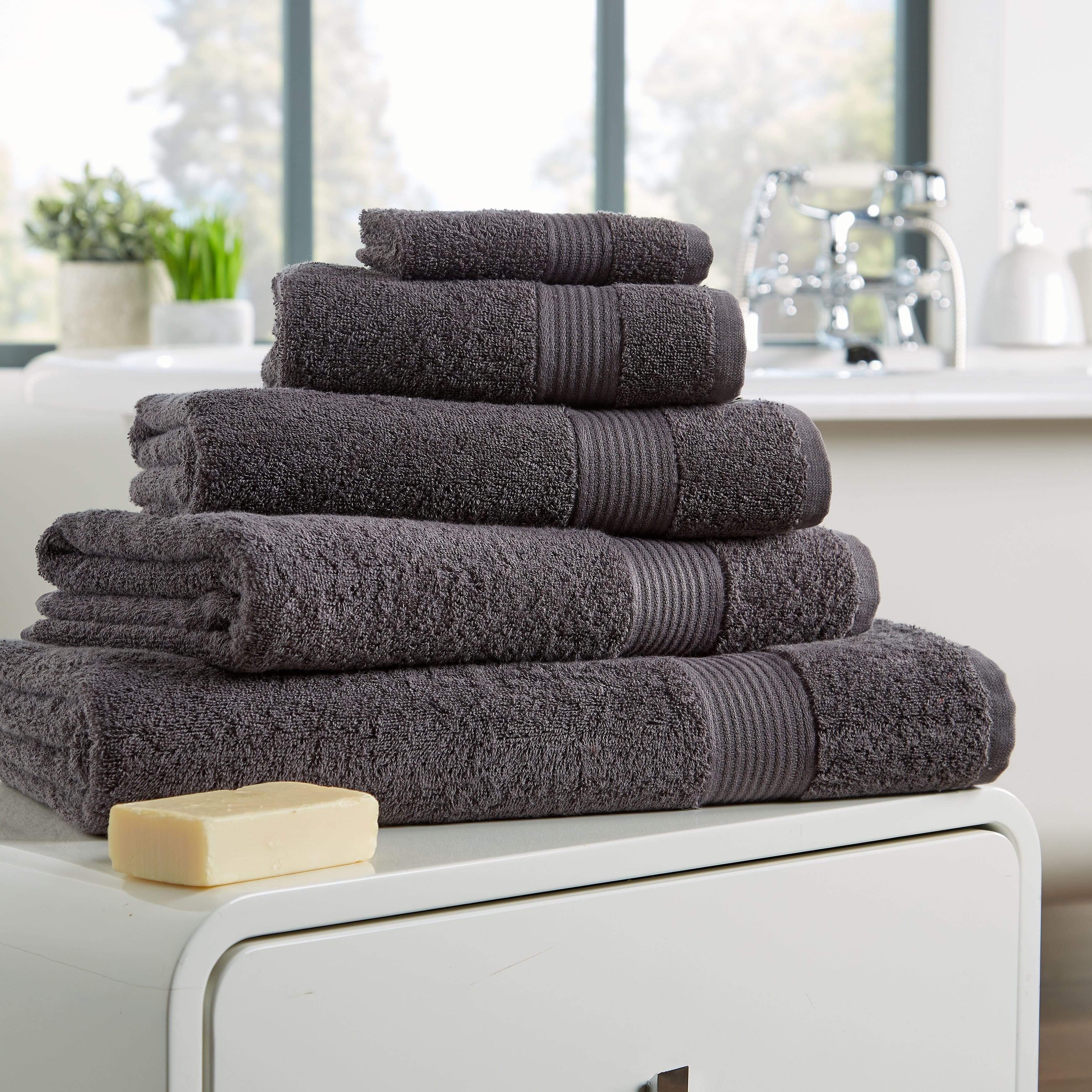 OLIVIA ROCCO Egyptian Cotton Towels | 500GSM Soft Absorbent Bath Towel