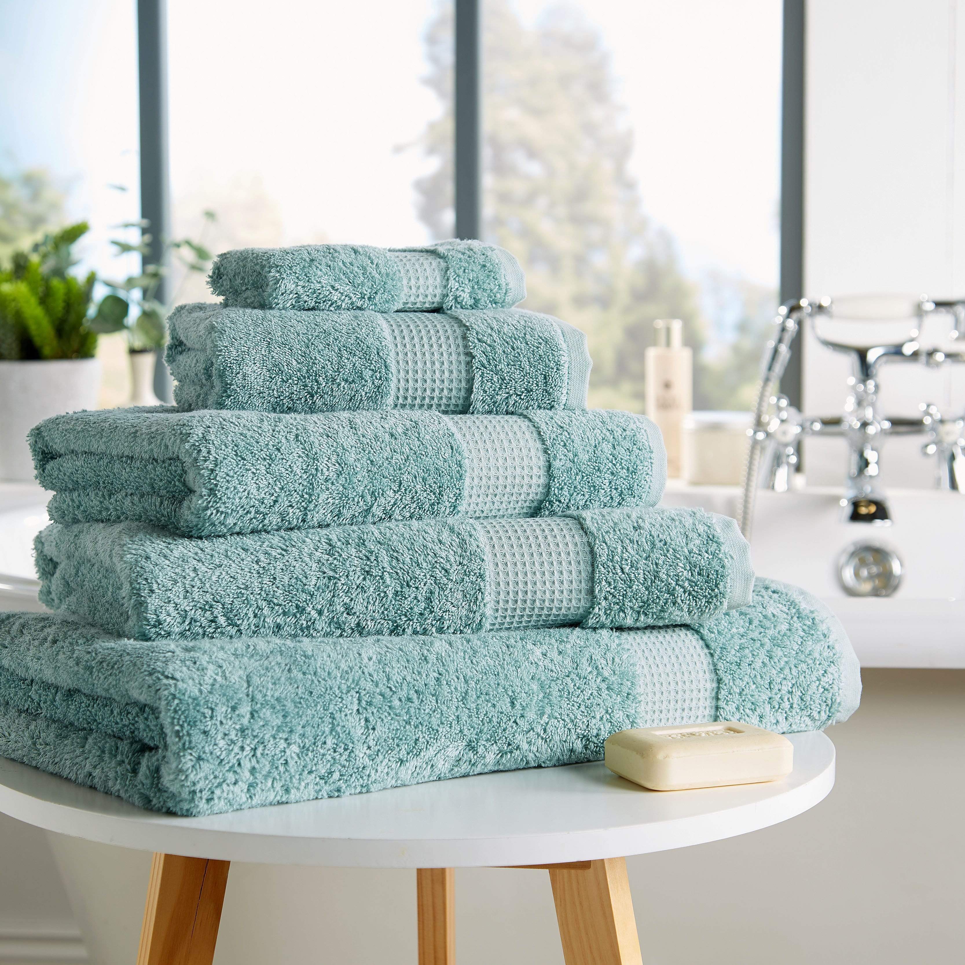 OLIVIA ROCCO Egyptian Cotton Towels – 700GSM Ultra Soft Luxe Bath Sheets