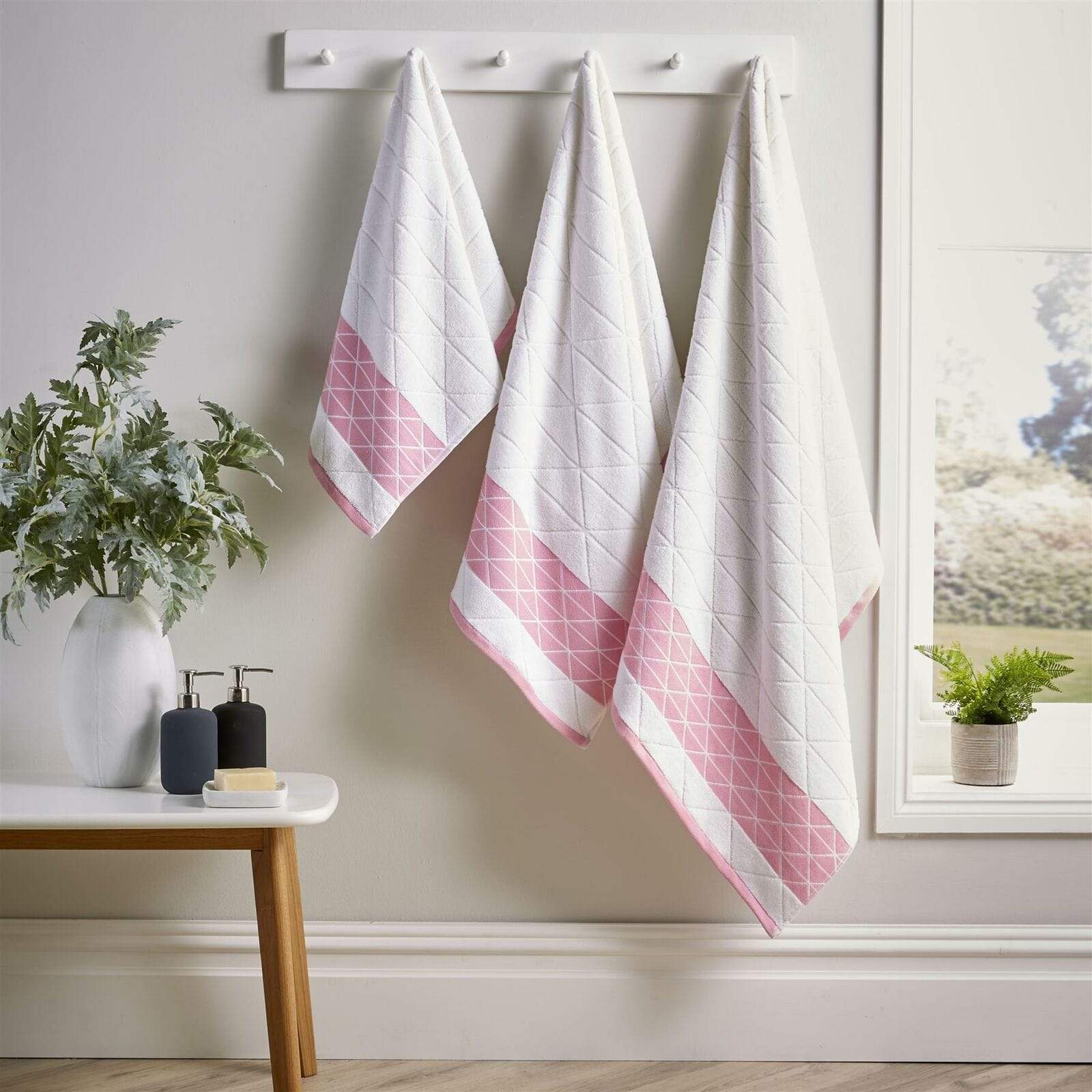 OLIVIA ROCCO Inca Diamond 600GSM Cotton Towels | Soft Absorbent Bath Sheets