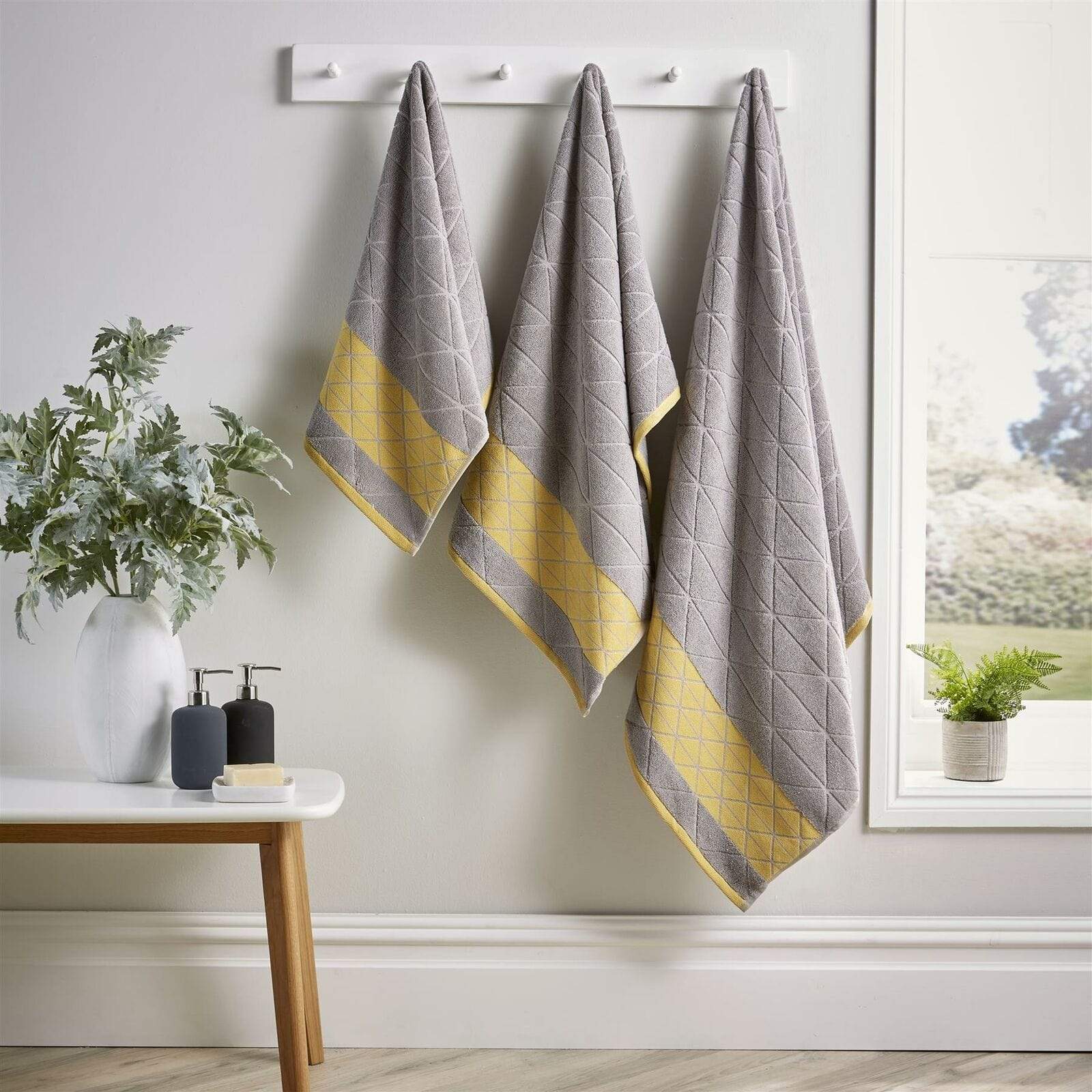 OLIVIA ROCCO Inca Diamond 600GSM Cotton Towels | Soft Absorbent Bath Sheets