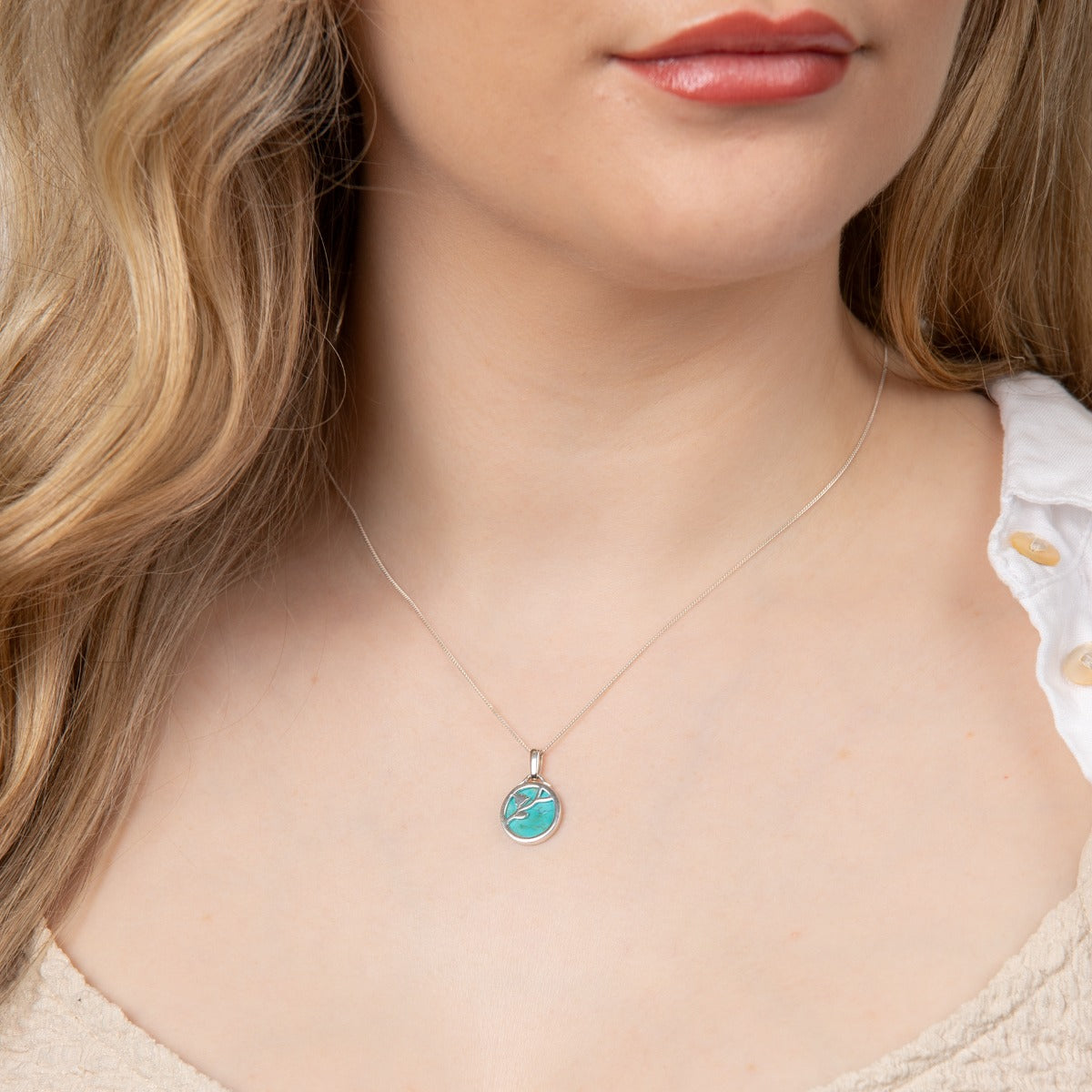 Gecko Jewellery Sterling Silver Flower Pendant with Turquoise Stone