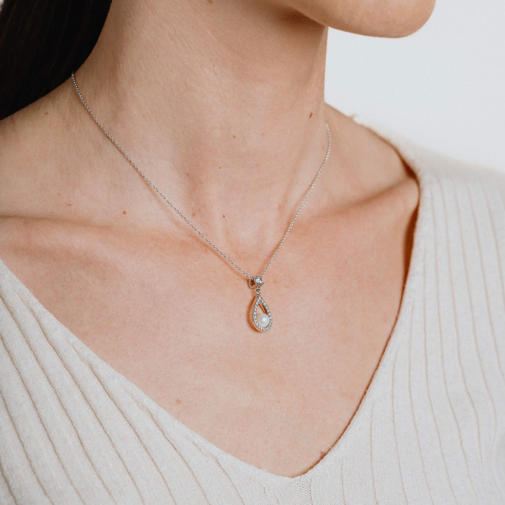 Diamonfire Sterling Silver Open Halo Teardrop Shell Pearl Pendant