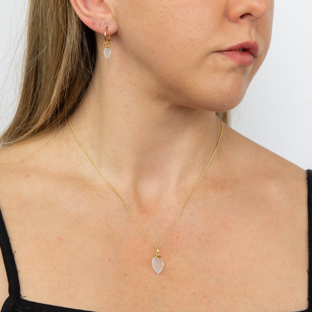 Gecko Jewellery Chalcedony Birthstone Pendant – Gold Plated Silver Charm