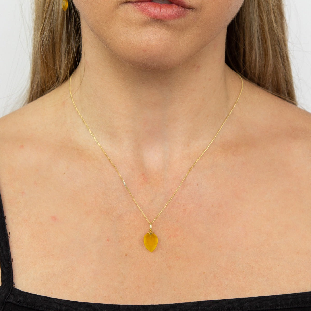 Gecko Jewellery Chalcedony Birthstone Pendant – Gold Plated Silver Charm