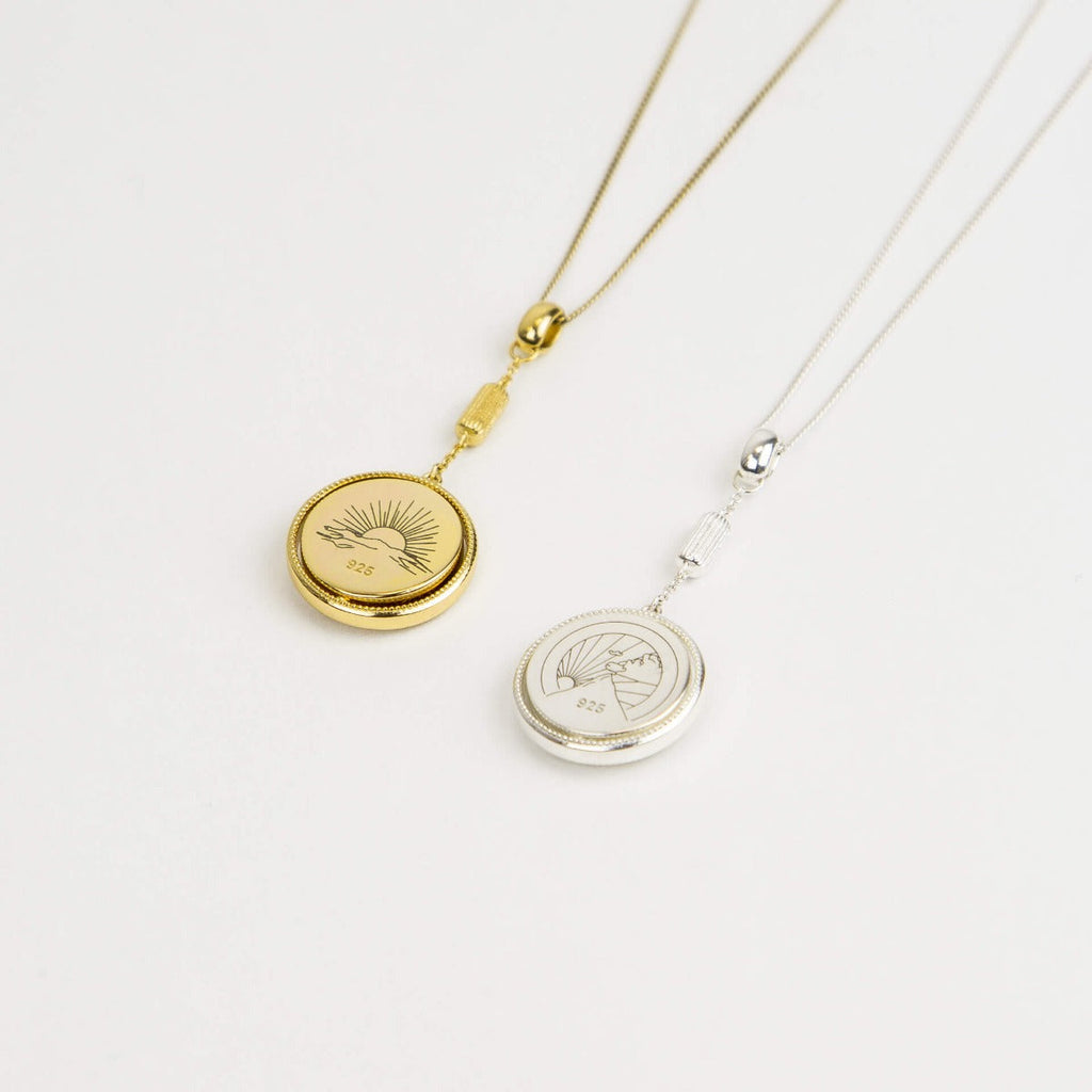 Gecko Jewellery Sterling Silver Spinning Medallion Pendant Necklace