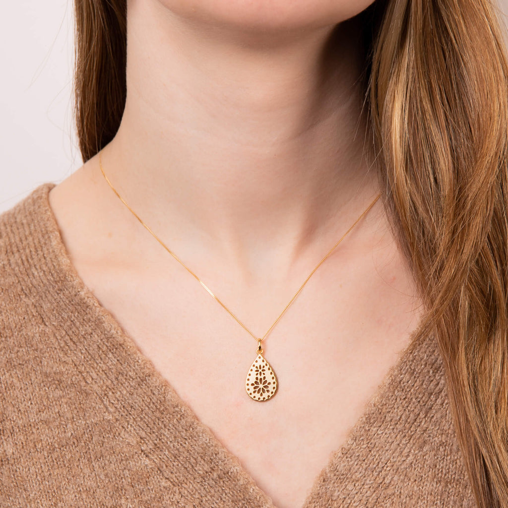 Gecko Jewellery Recycled Sterling Silver Cut Out Lace Floral Pendant